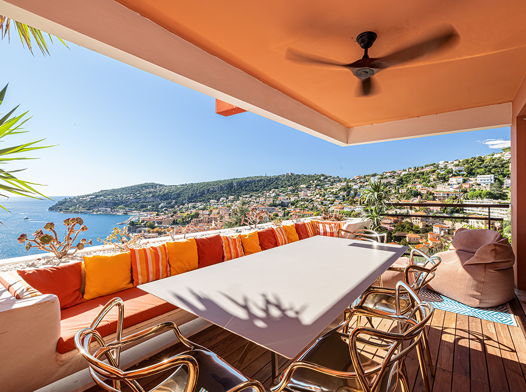 Bel appartement avec vue imprenable sur la mer
