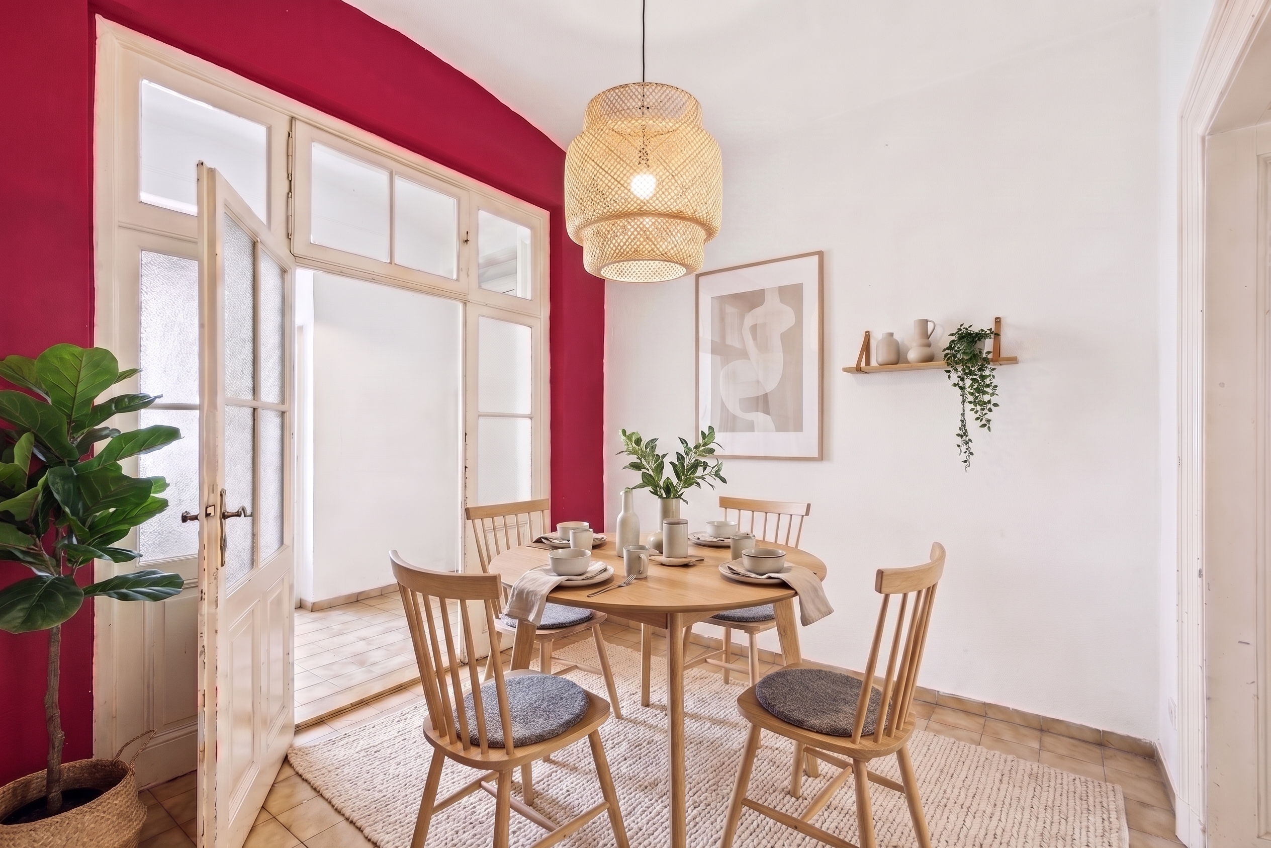 Vintage old-building vibes in the 9th District – quiet, charming & full of potential