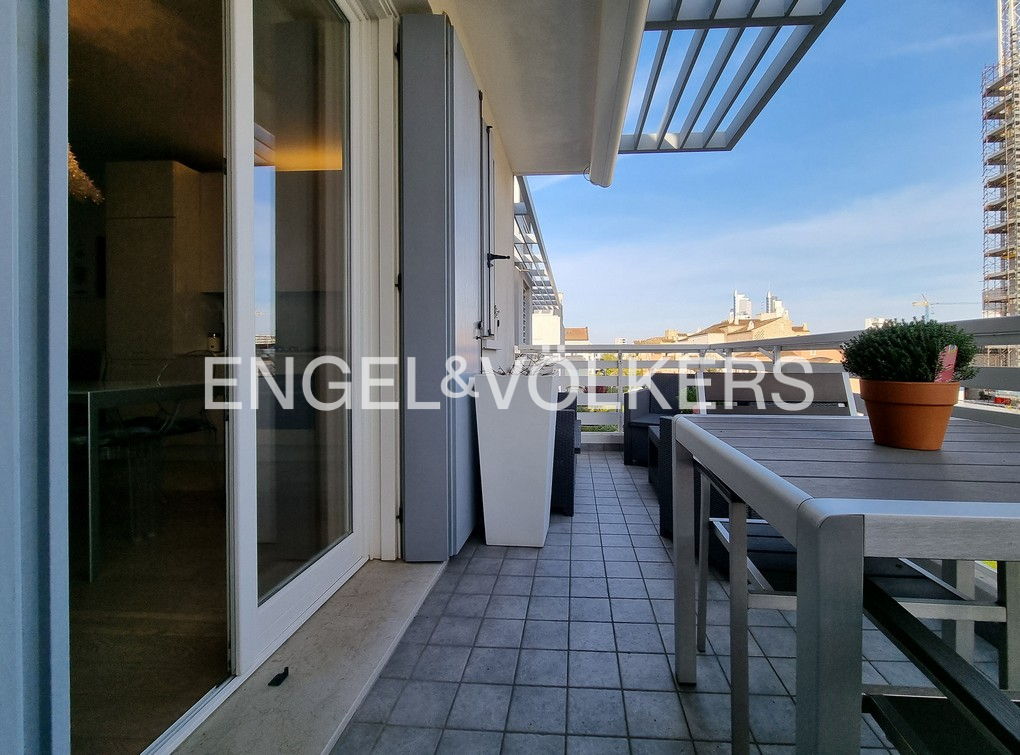 Wonderful flat with garage