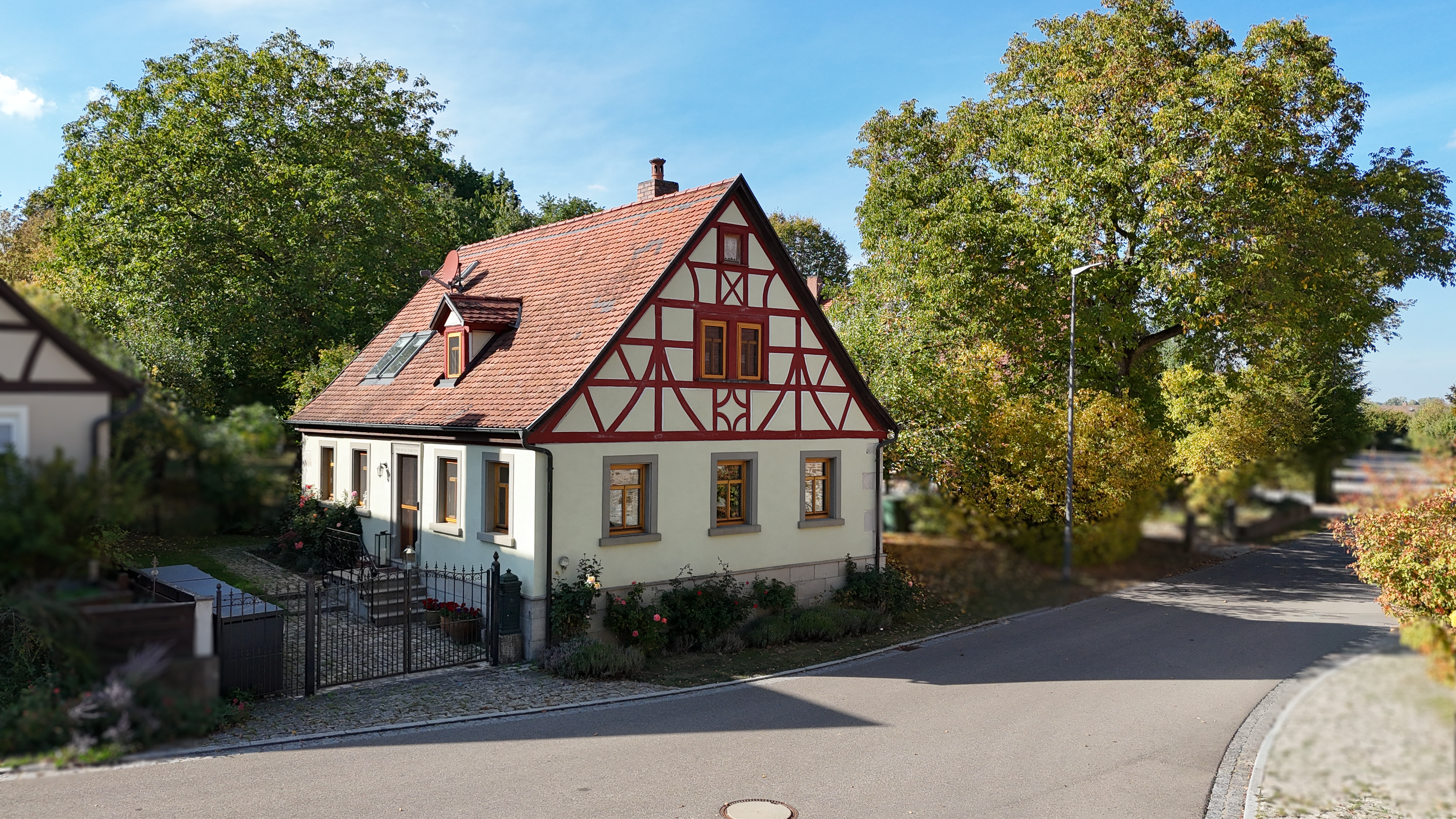 Wo Geschichte zuhause ist – Kernsaniertes Fachwerkhaus mit besonderem Flair
