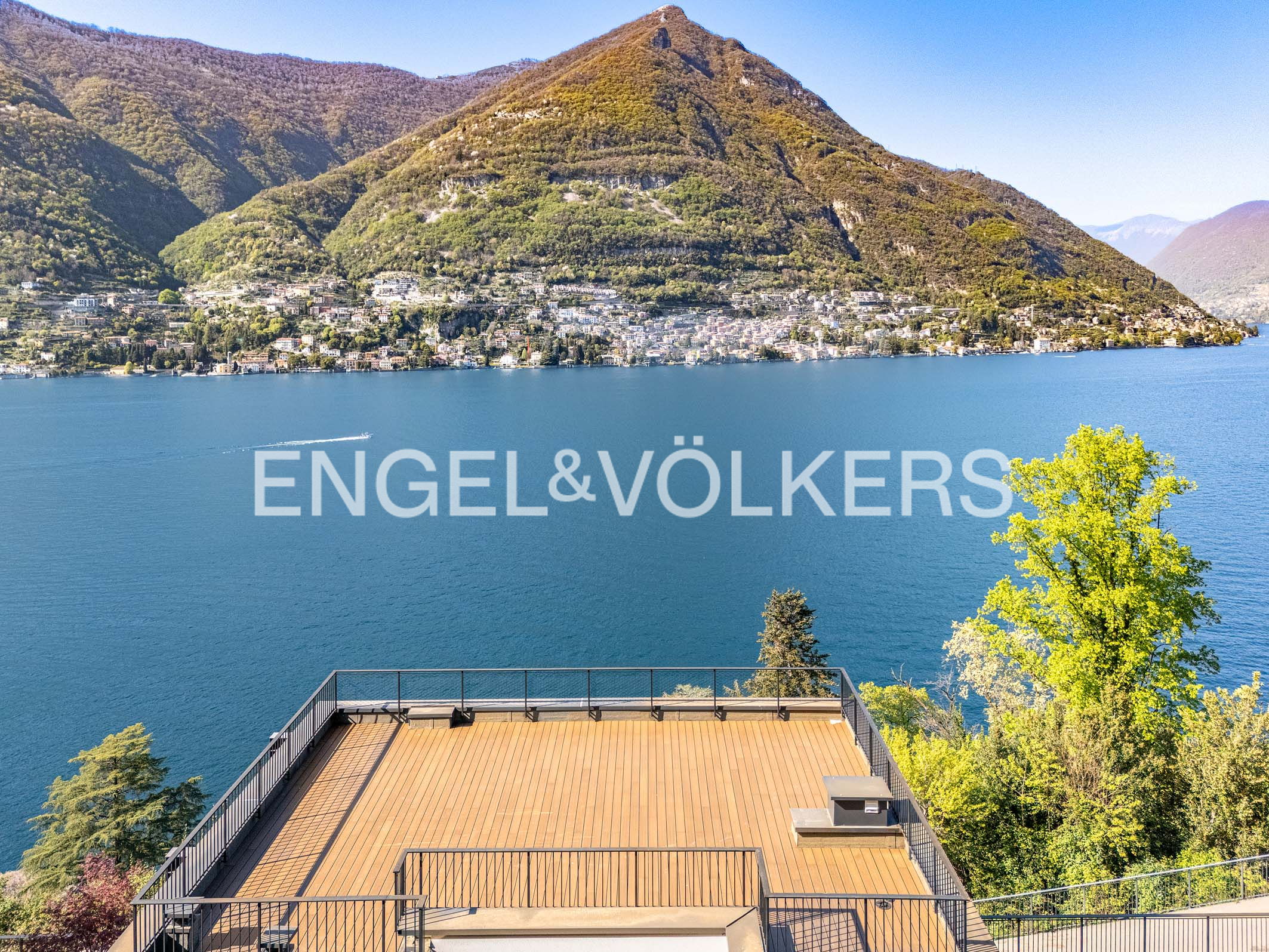 Moderne Villa mit spektakulärem Seeblick in Torno