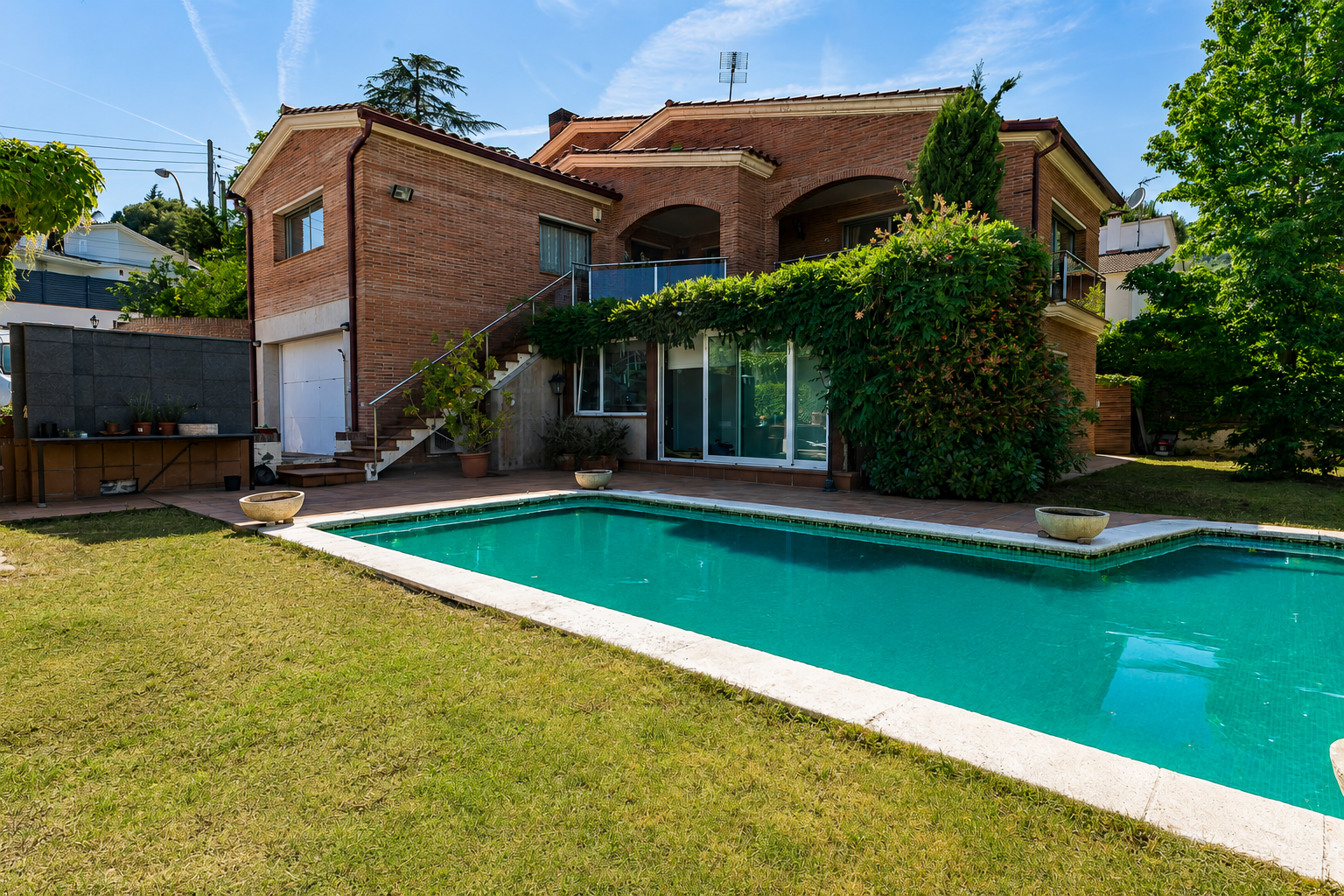 Magnífica casa a quatre vents amb piscina a Argentona.