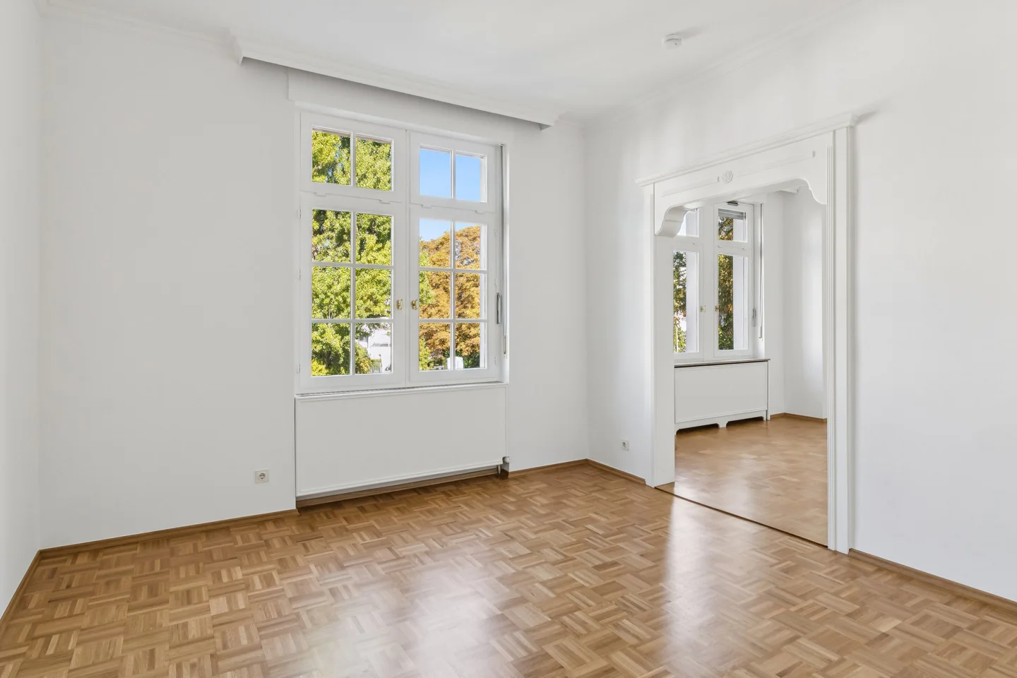Repräsentatives und stilvolles Wohnen im Holzhausenviertel - Photo 3