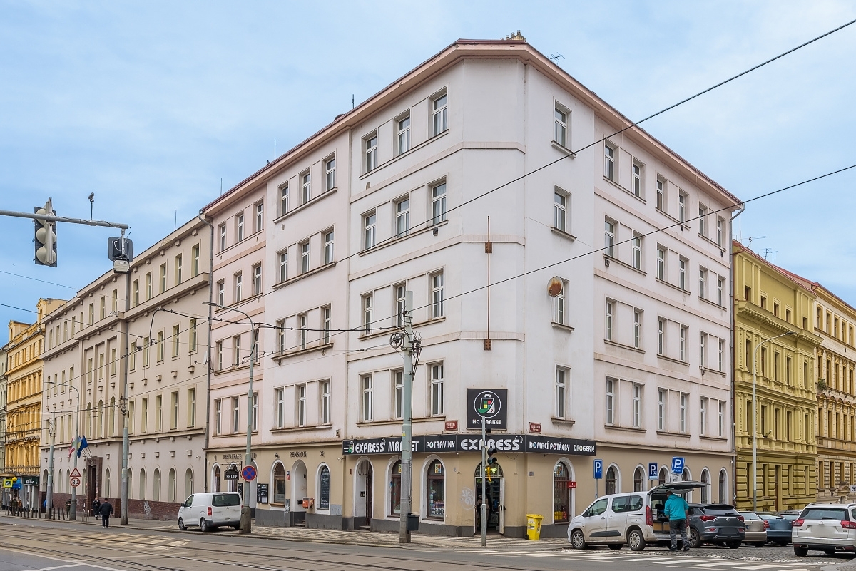 Zařízený bar k pronájmu na Žižkově