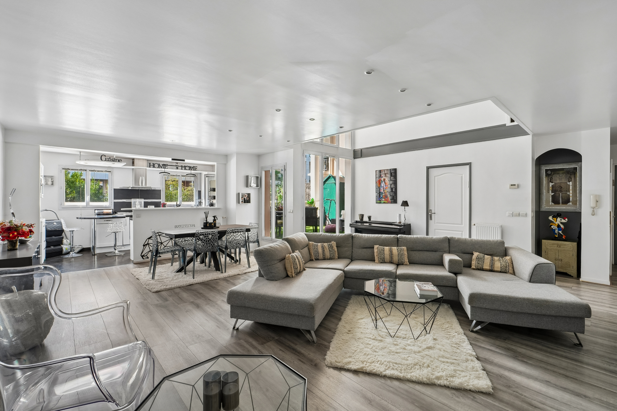 Courbevoie-Arche – 5-Zimmer-Duplexwohnung (134 m²) mit Terrasse