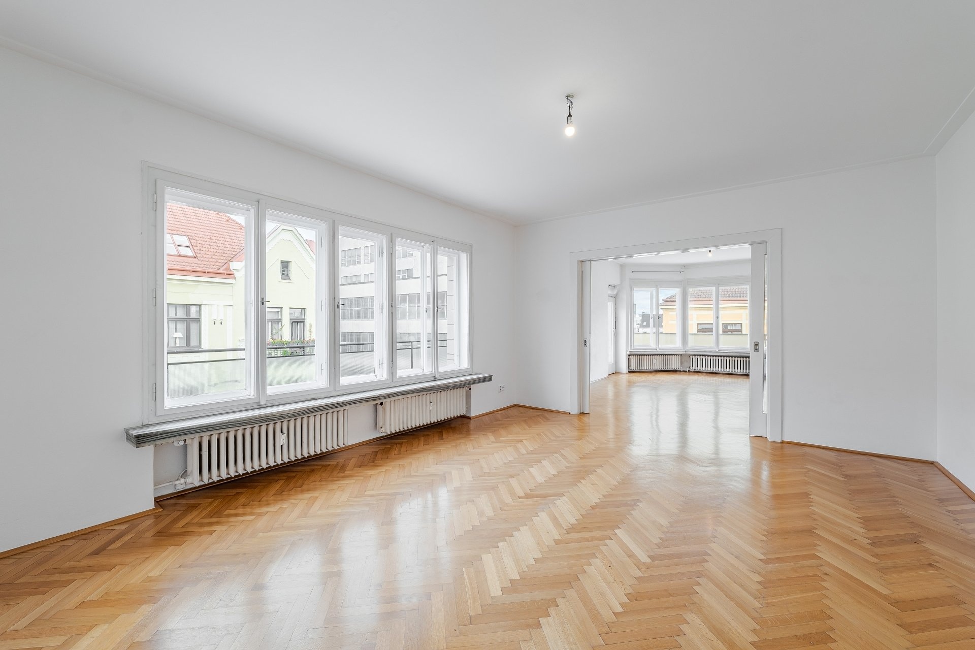 Pronájem bytu 3+1 s terasou a balkonem