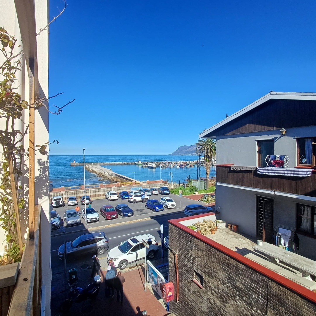 Seaview 2 bed apartment in Kalk Bay