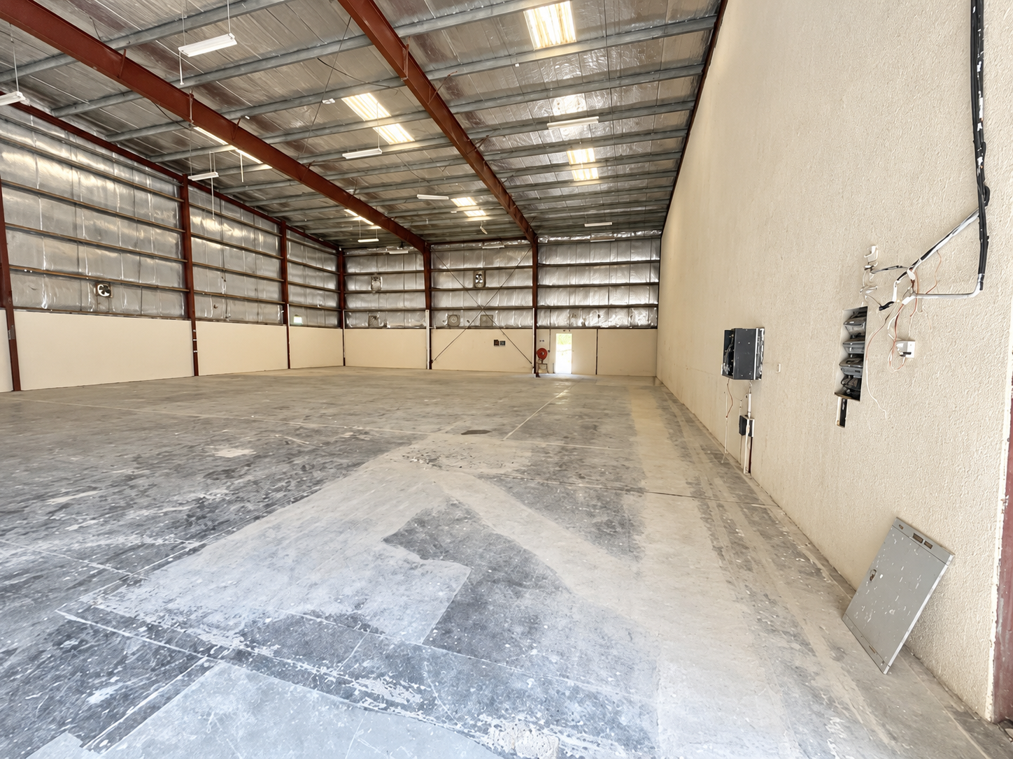 Ready to Lease | Efficient Storage | High Ceiling