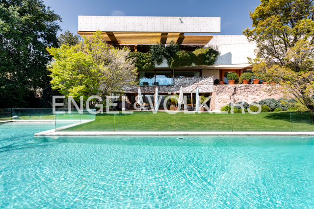 Contemporánea del arquitecto Christian De Groote en Valle Escondido