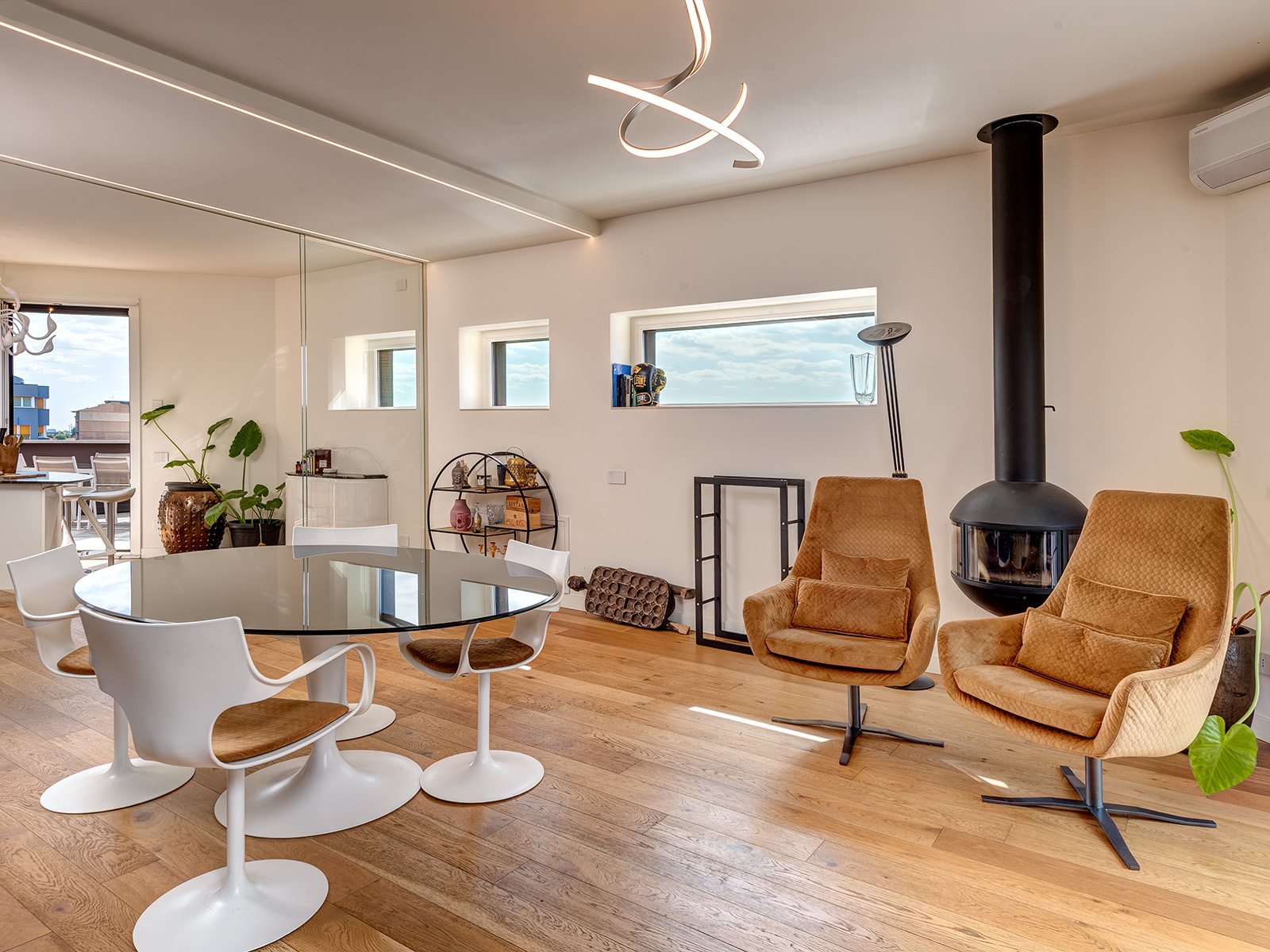 Exclusive penthouse with a spacious terrace and solarium