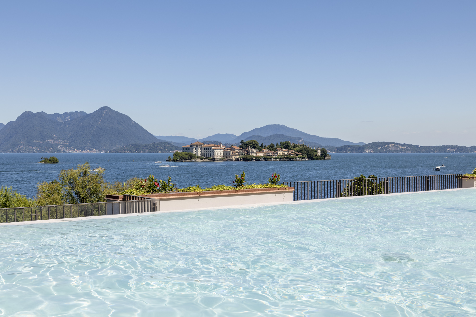 Energy class A/3 apartment with pool facing the Borromean Islands
