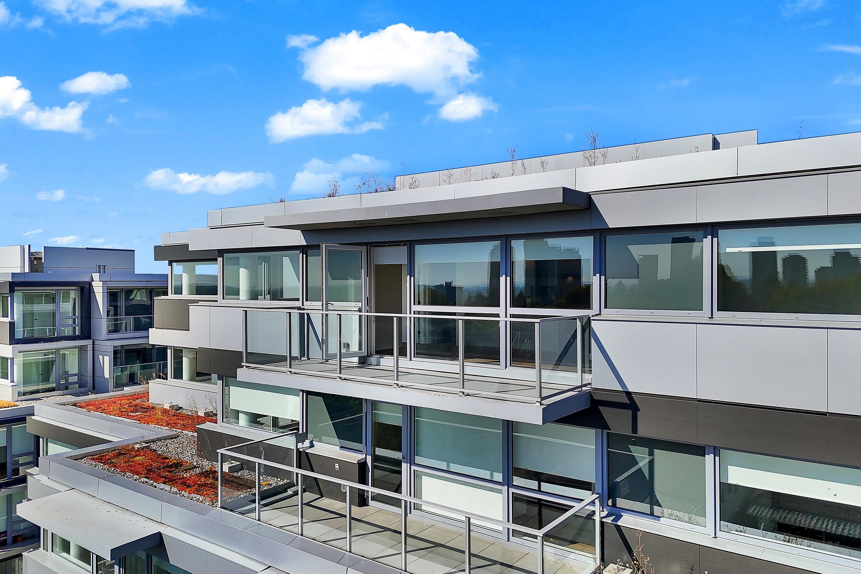 Iconic Penthouse Design Meets Contemporary Living