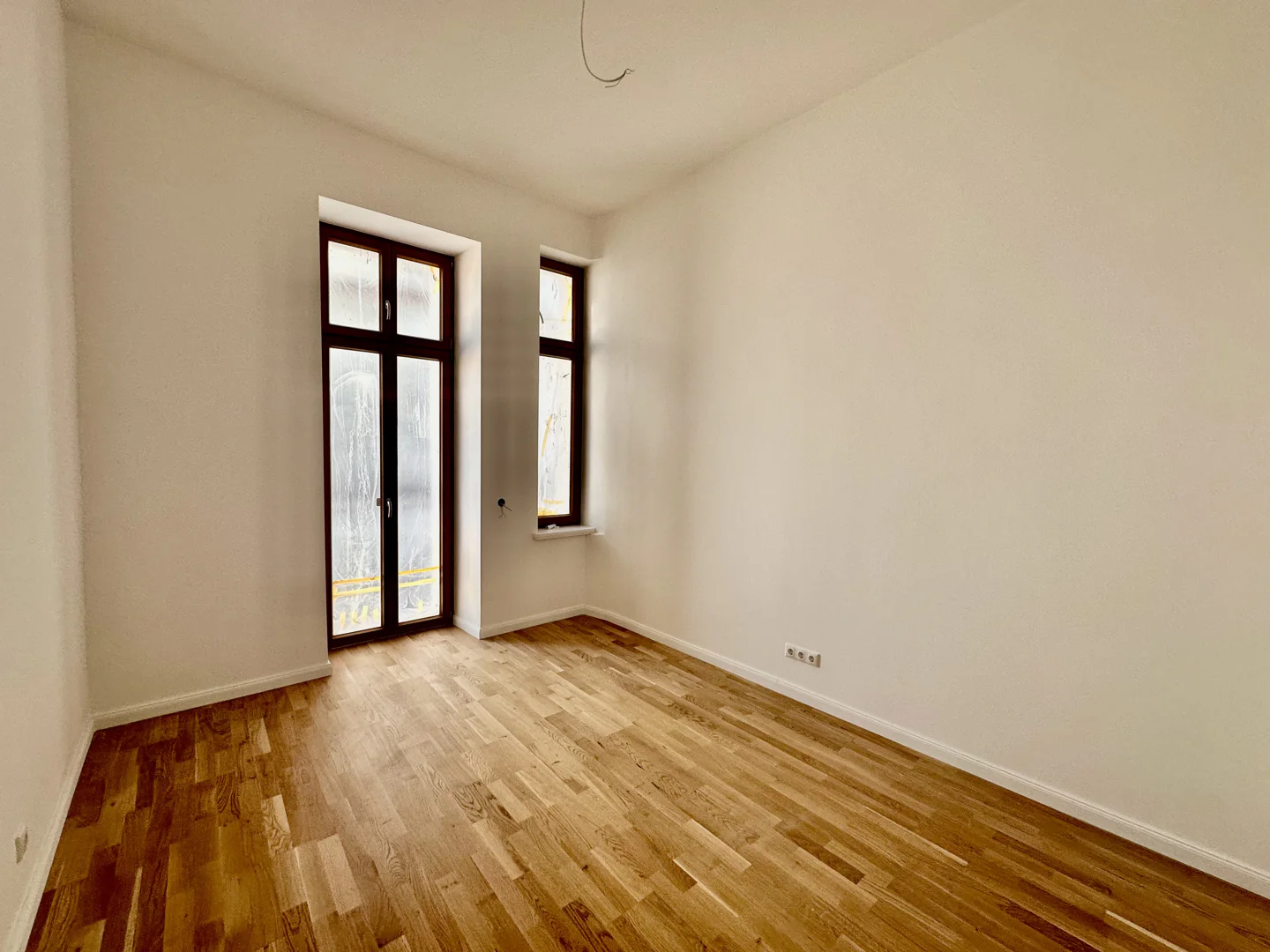 Stilvoll modernisierte 3-Zimmer-Altbauwohnung mit Balkon in zentraler Innenstadtlage - Foto 2