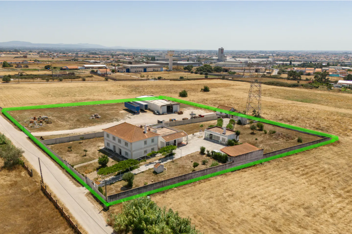Versatile 7-bedroom house in Montijo