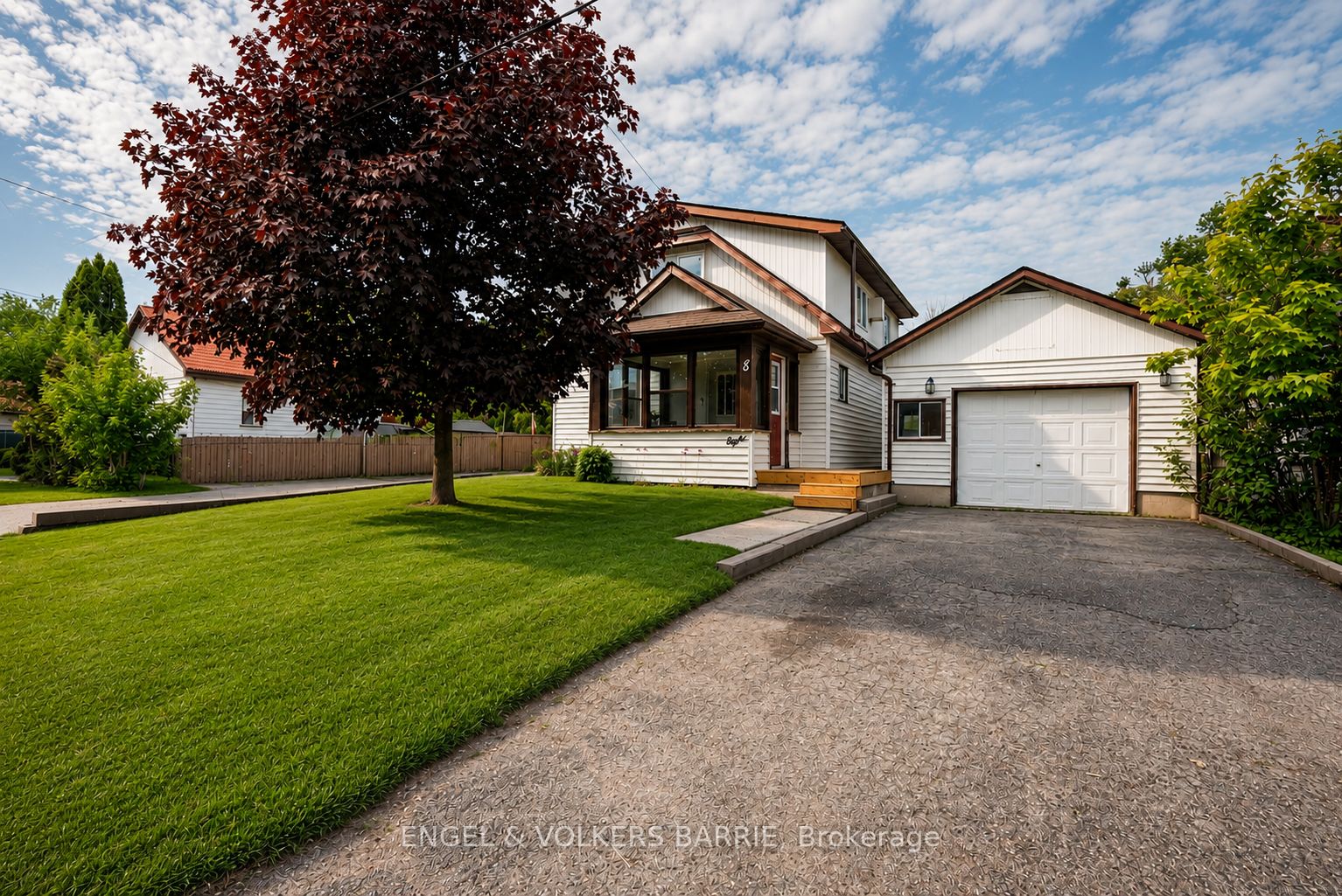 Family Home on Double Lot in Orillia