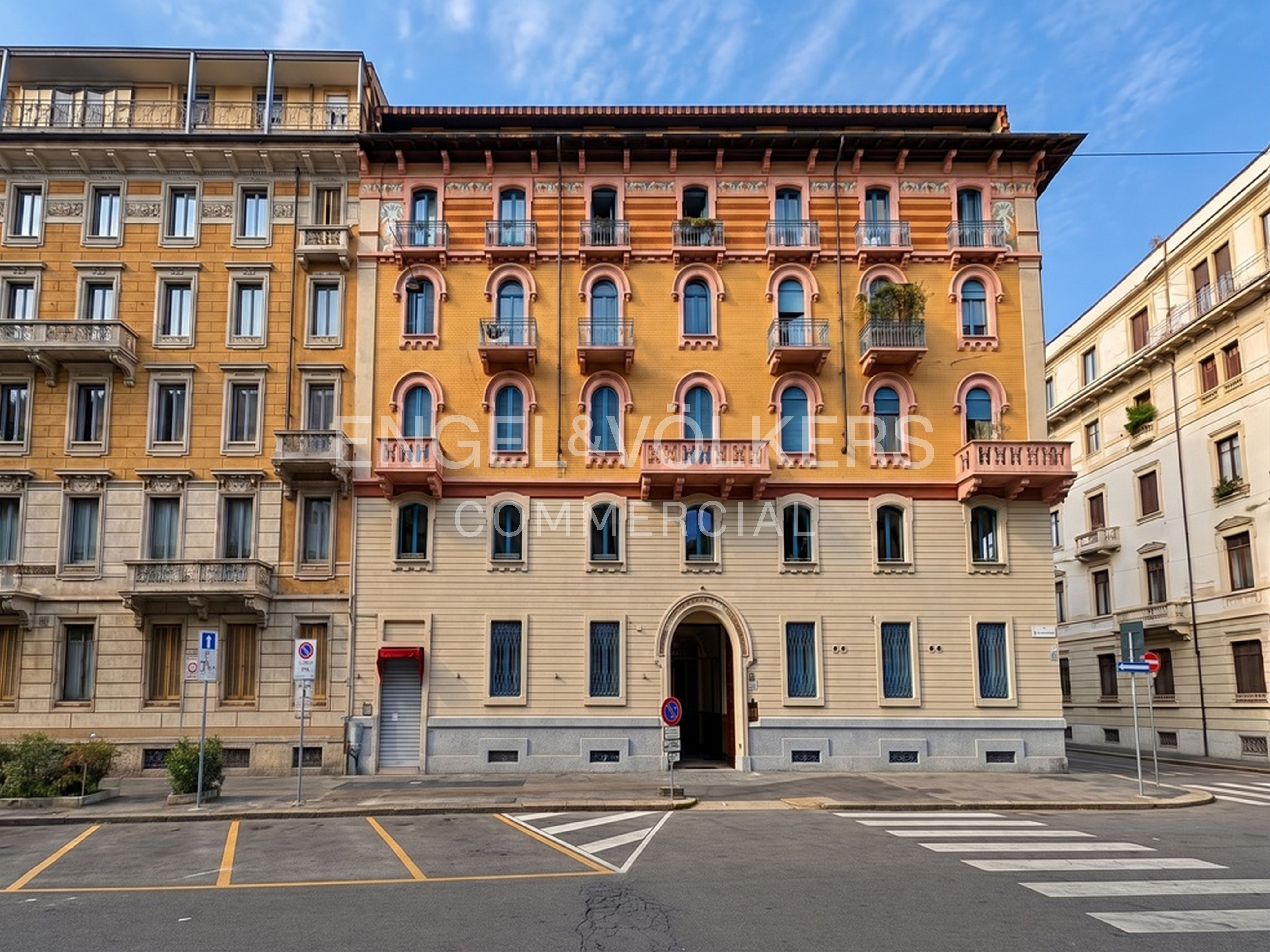 Locale commerciale in affitto a Milano, Magenta