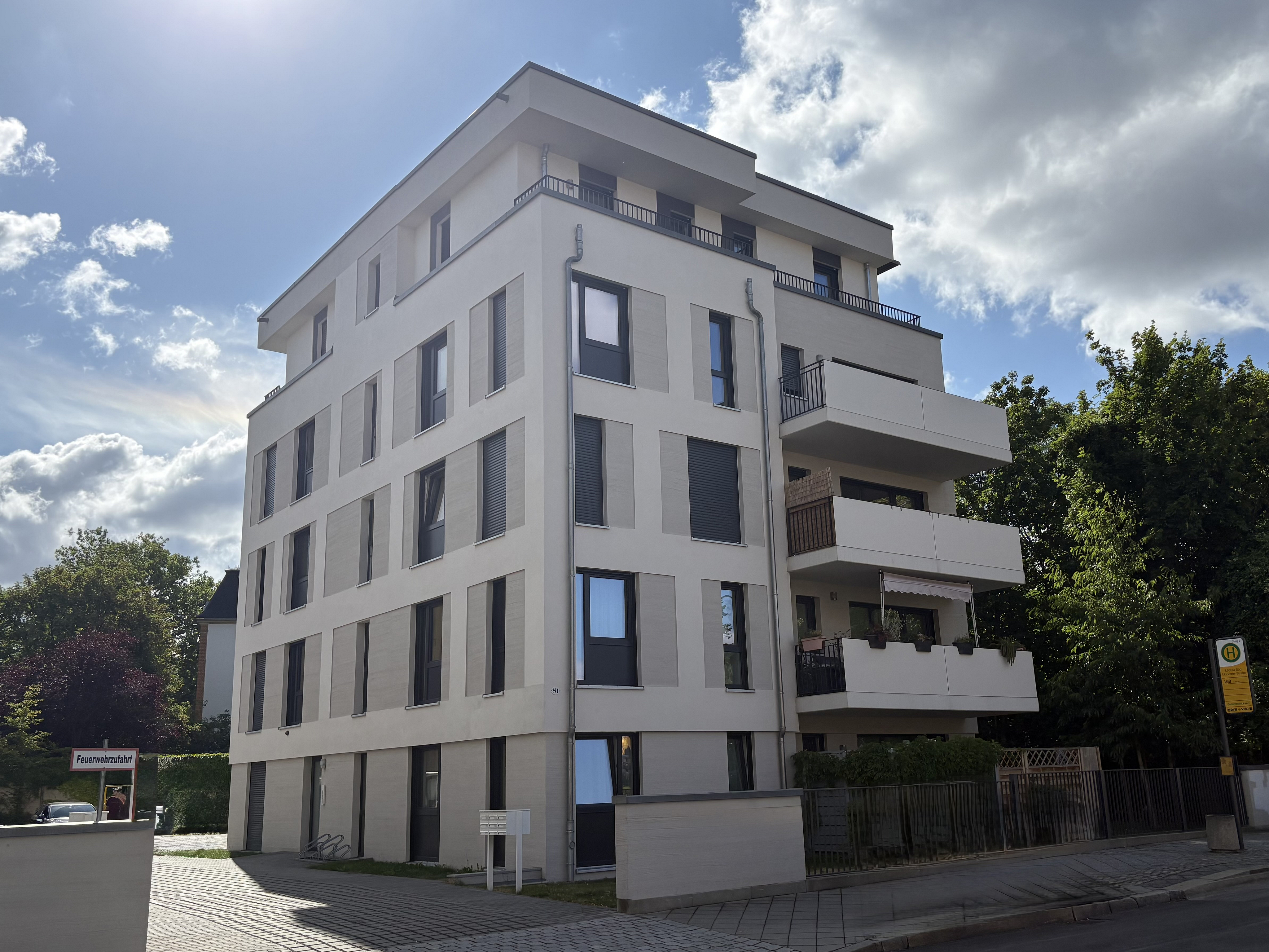 Helle 3-Zimmer-Wohnung mit Balkon, Lift & TG-Stellplatz
