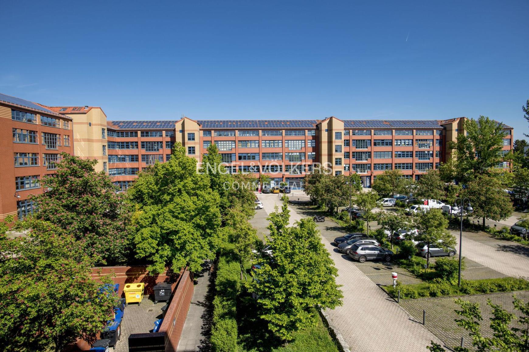 econopark: Moderner Gewerbehof in Mariendorf