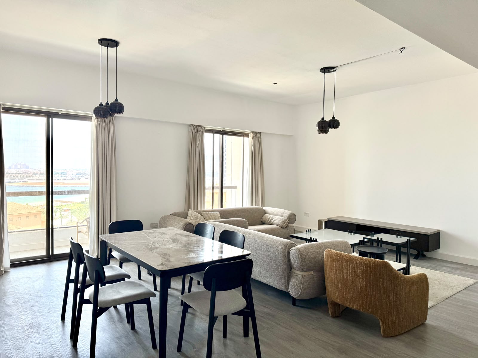 Vacant | Upgraded | Sea View
