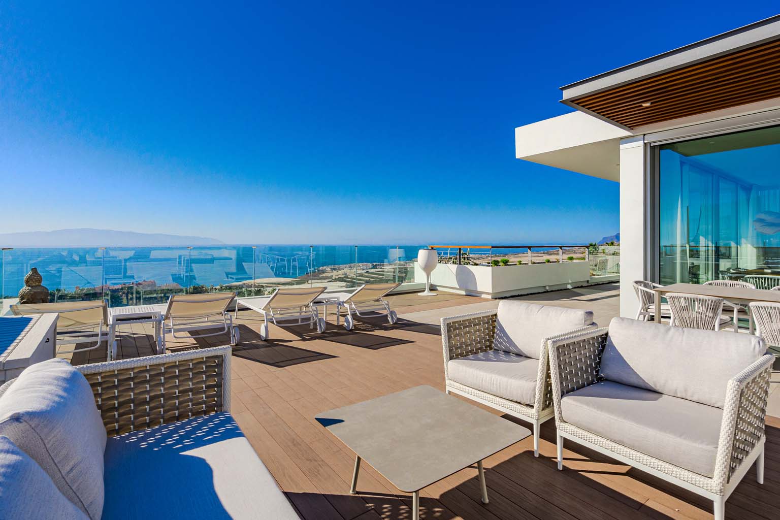 Luxuriöses Duplex-Penthouse mit spektakulärem Meerblick