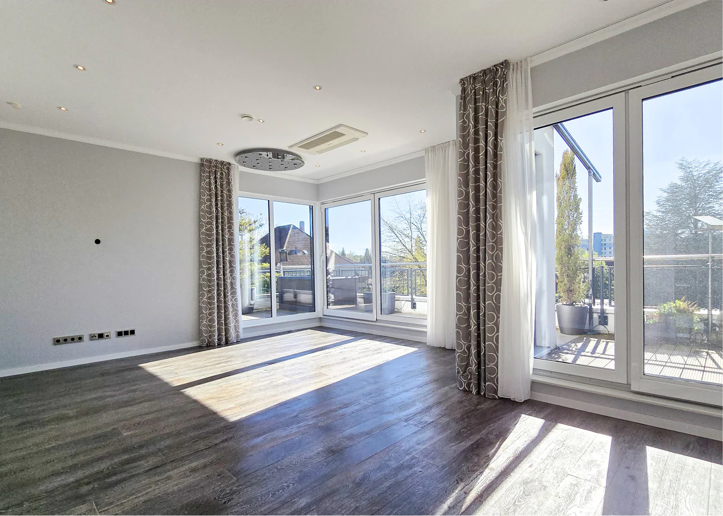 Ein Zuhause zum Ankommen und Bleiben – ca. 178 m² Wohnfläche inkl. Terrasse - Photo 1