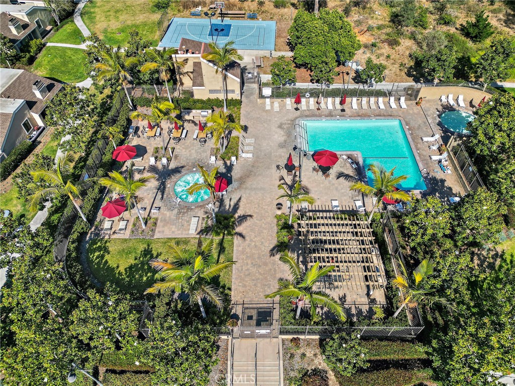 Hidden Coastal Sanctuary in Quiet Pocket of Newport Beach