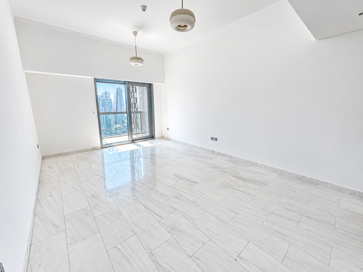 Spacious | Iconic Tower | Prime Marina Location
