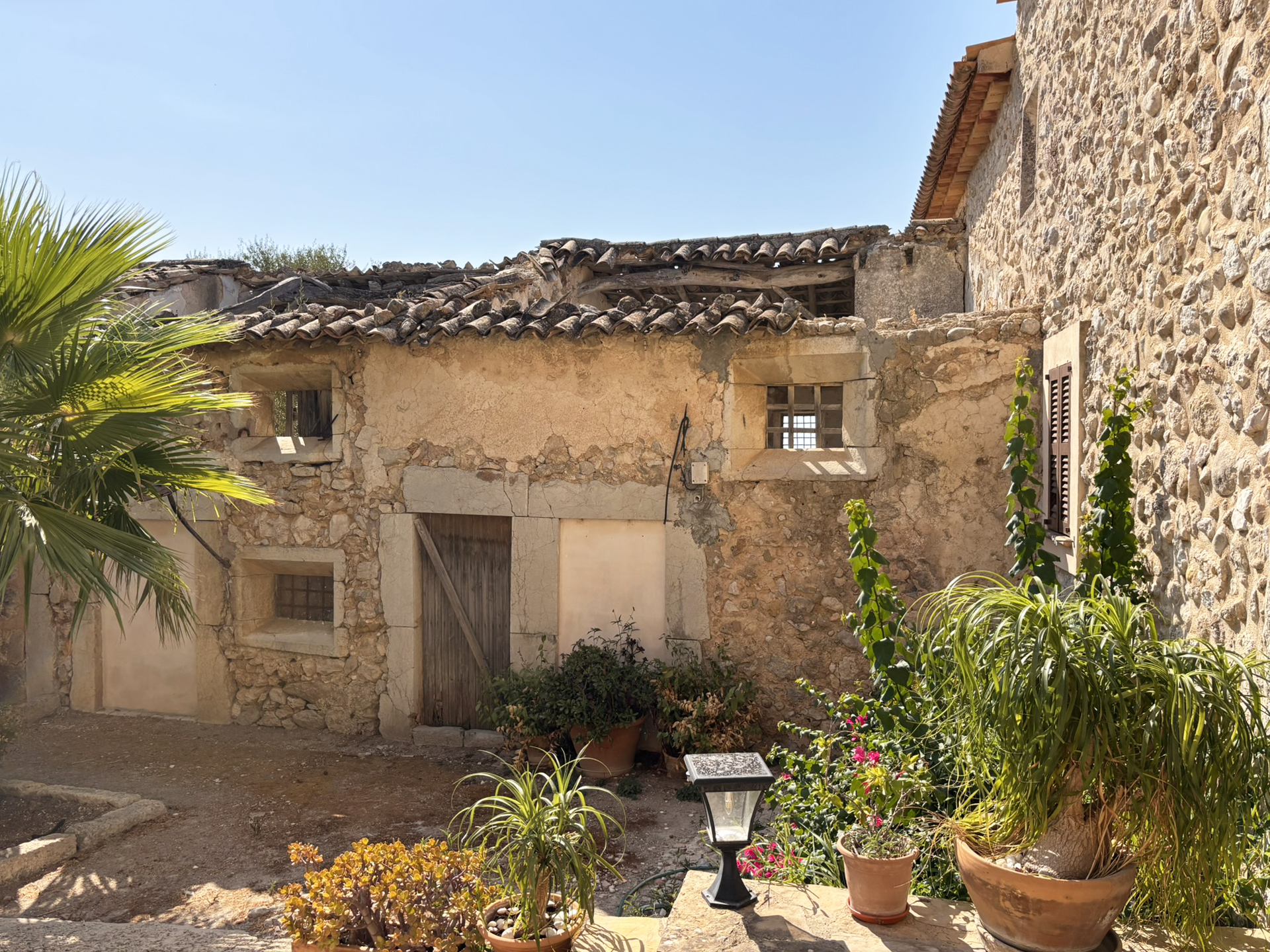 Townhouse to reform with views stretching to Alcúdia