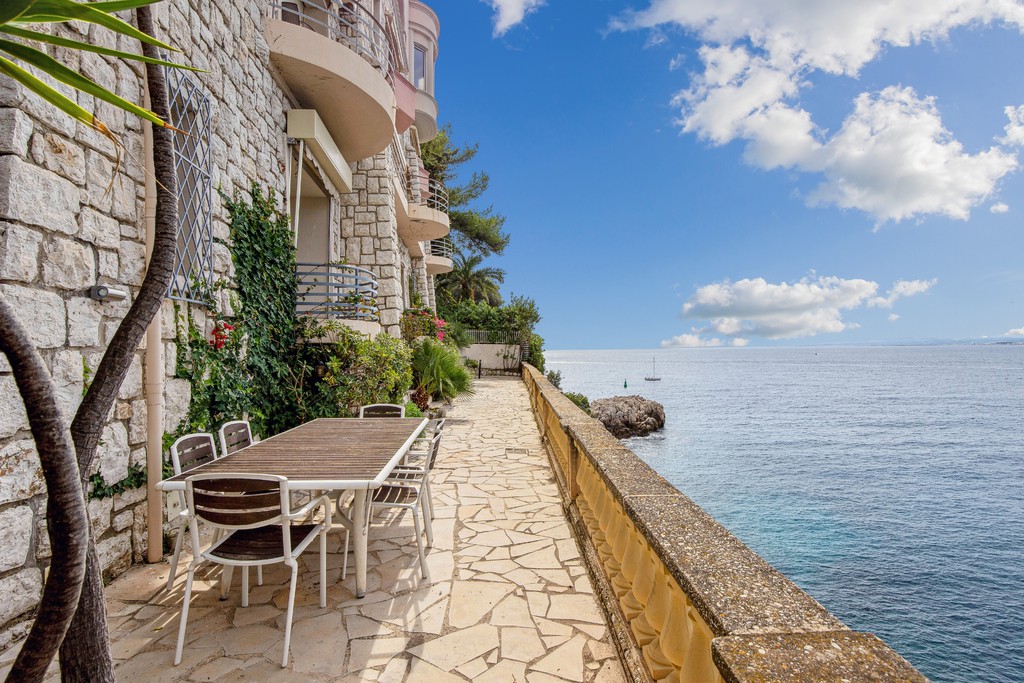 Magnifique appartement en front de mer, terrasse et garage