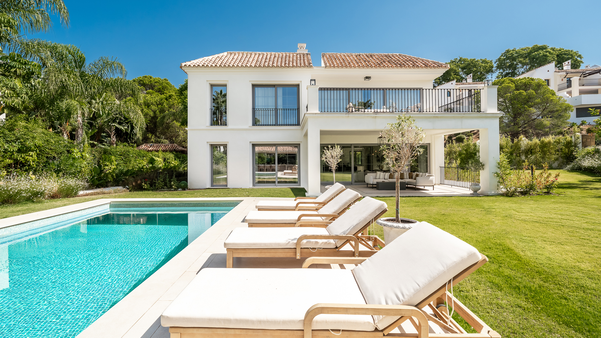 Brand-New Designer Villa with Passive House Efficiency in Los Arqueros