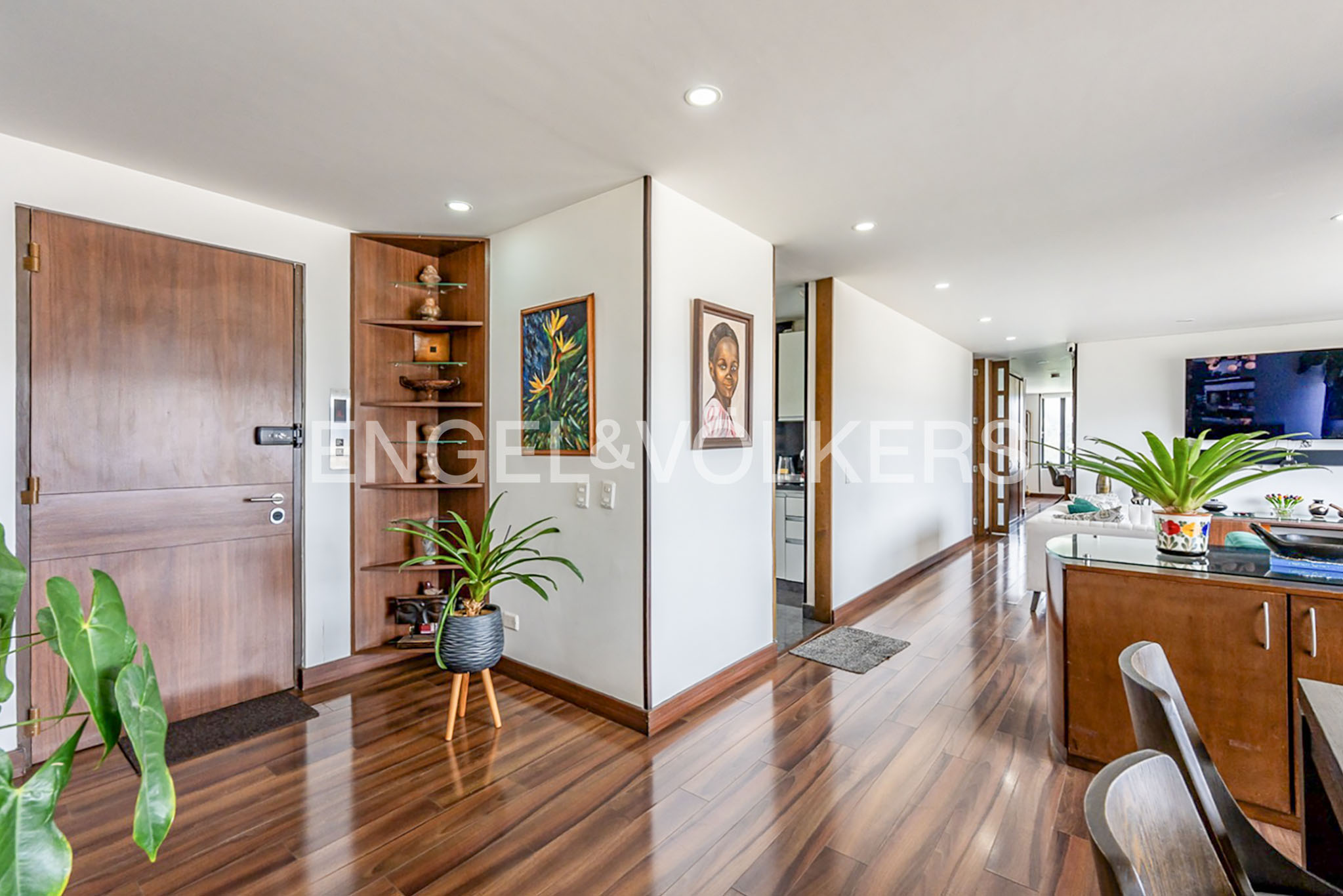 Apartamento con balcón para arriendo en Los Lagartos