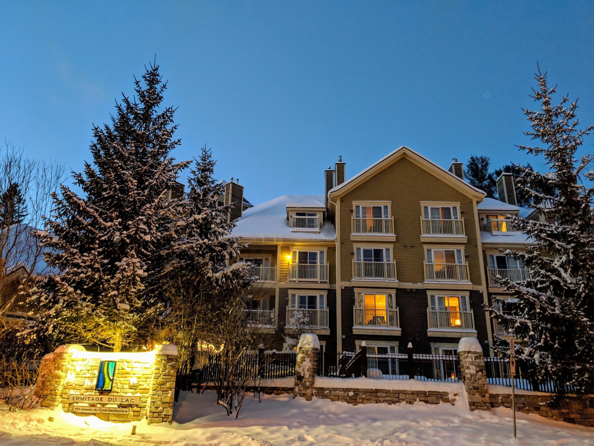 Unique combination option; boutique hotel  Ermitage du Lac