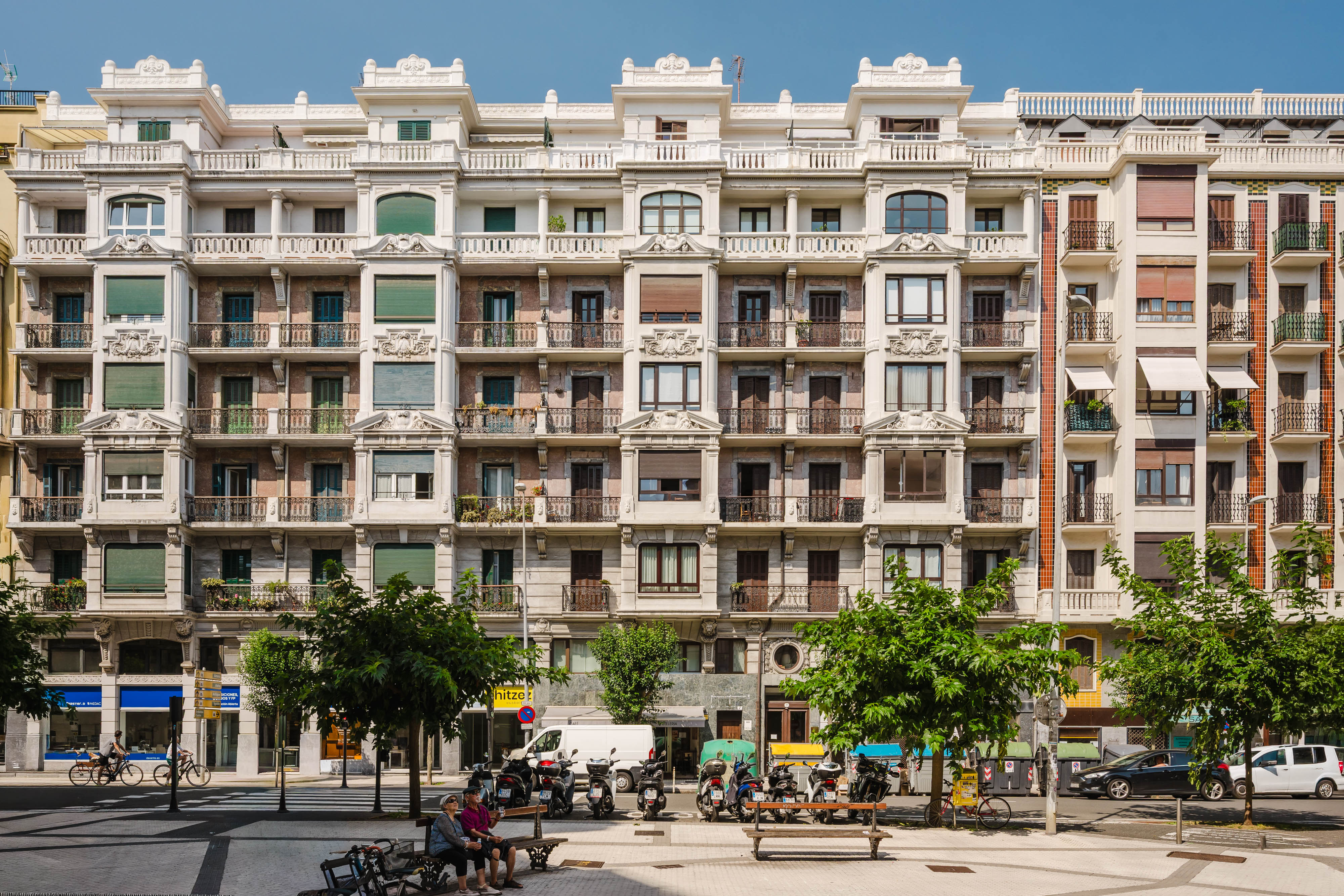 Elegant flat on Columbus Promenade