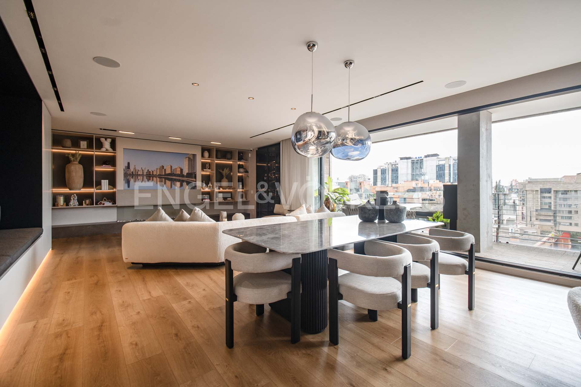 Penthouse con terraza para venta en Chicó Navarra