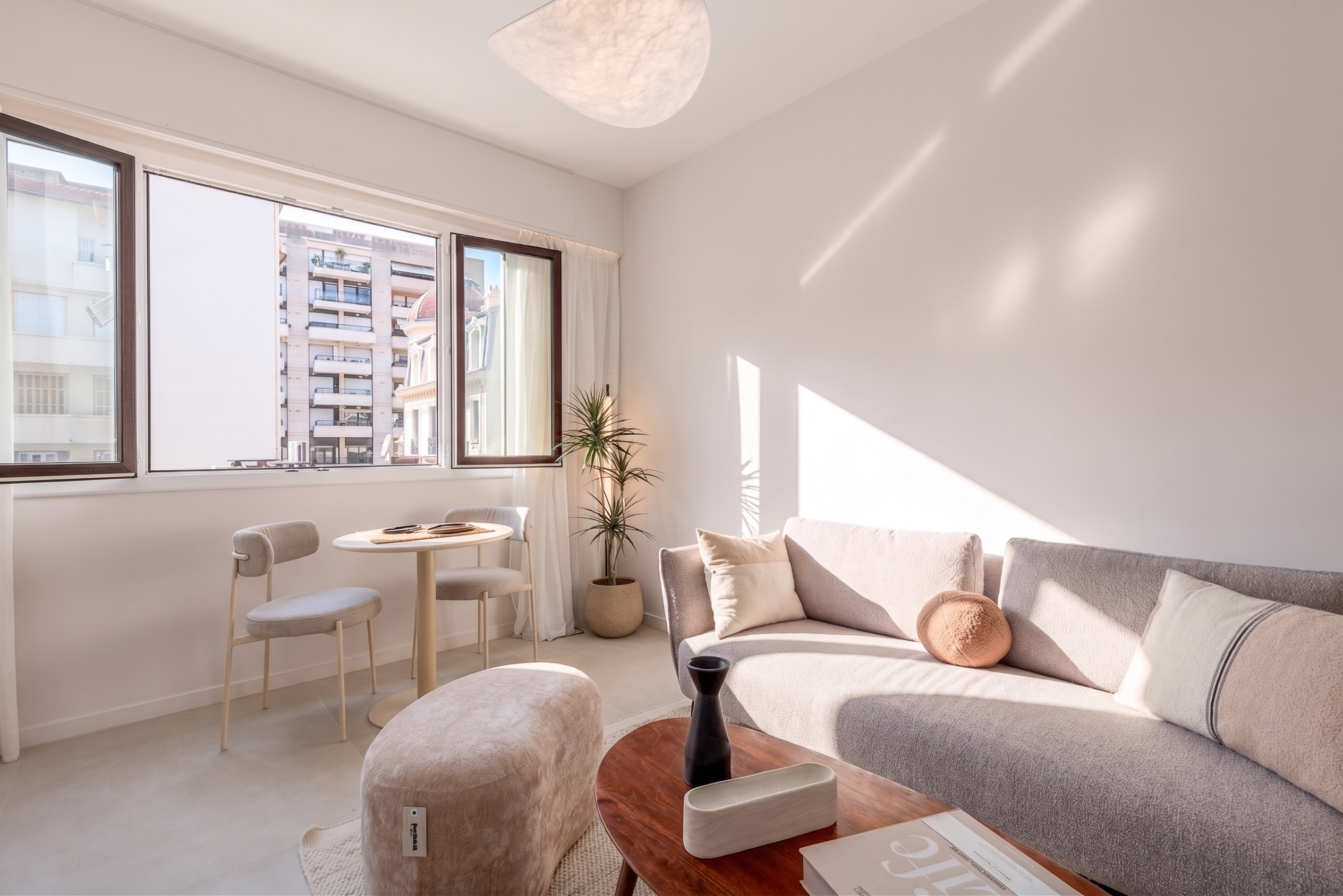 Appartement T1/2 avec balcon au calme absolu - Nice/ Carré d’Or