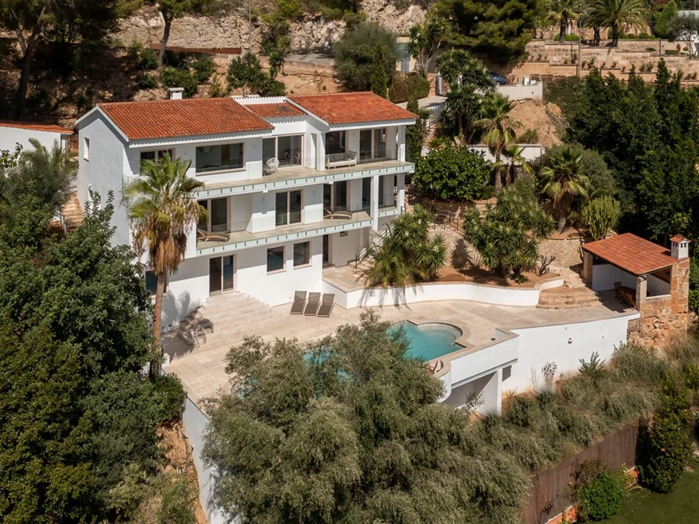 Moderna villa mediterránea con fantásticas vistas
