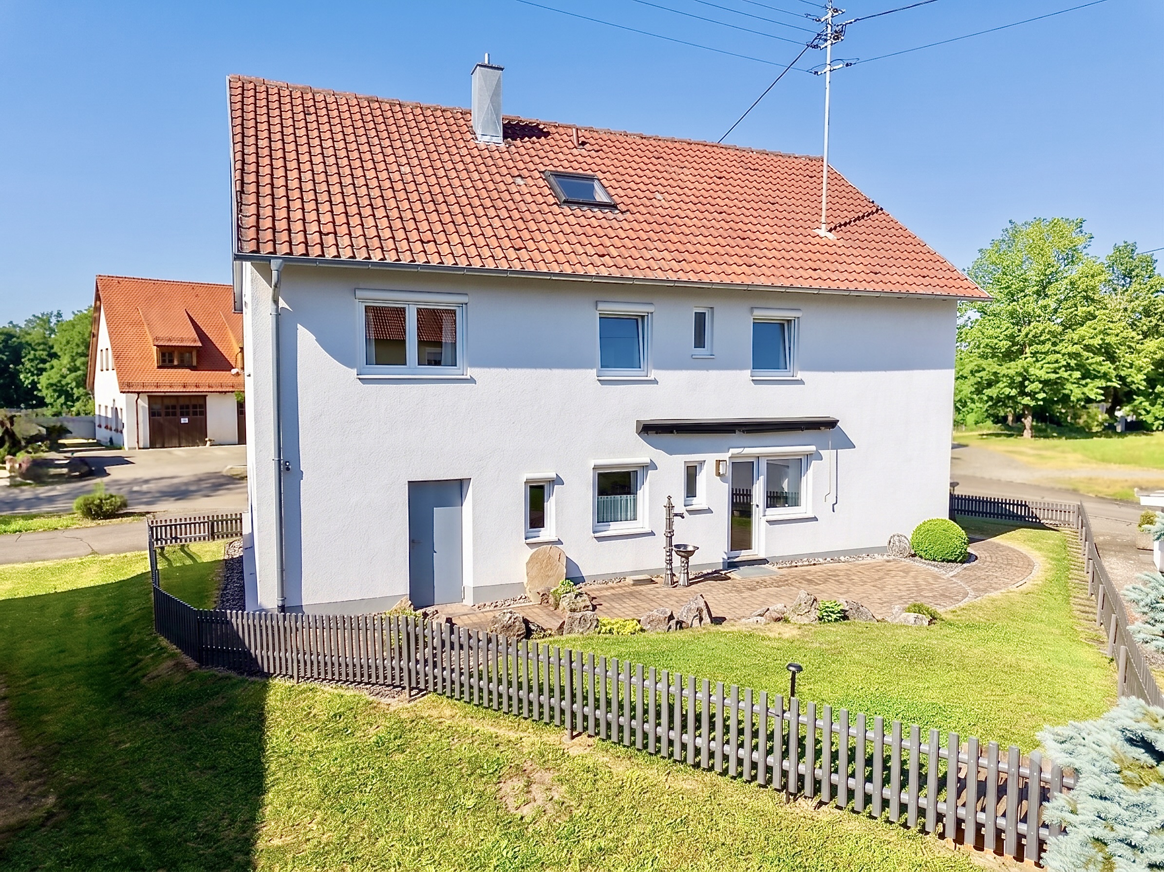 Mehrgenerationenwohnen - großzügiges Einfamilienhaus mit Einliegerpotenzial und gepflegtem Garten