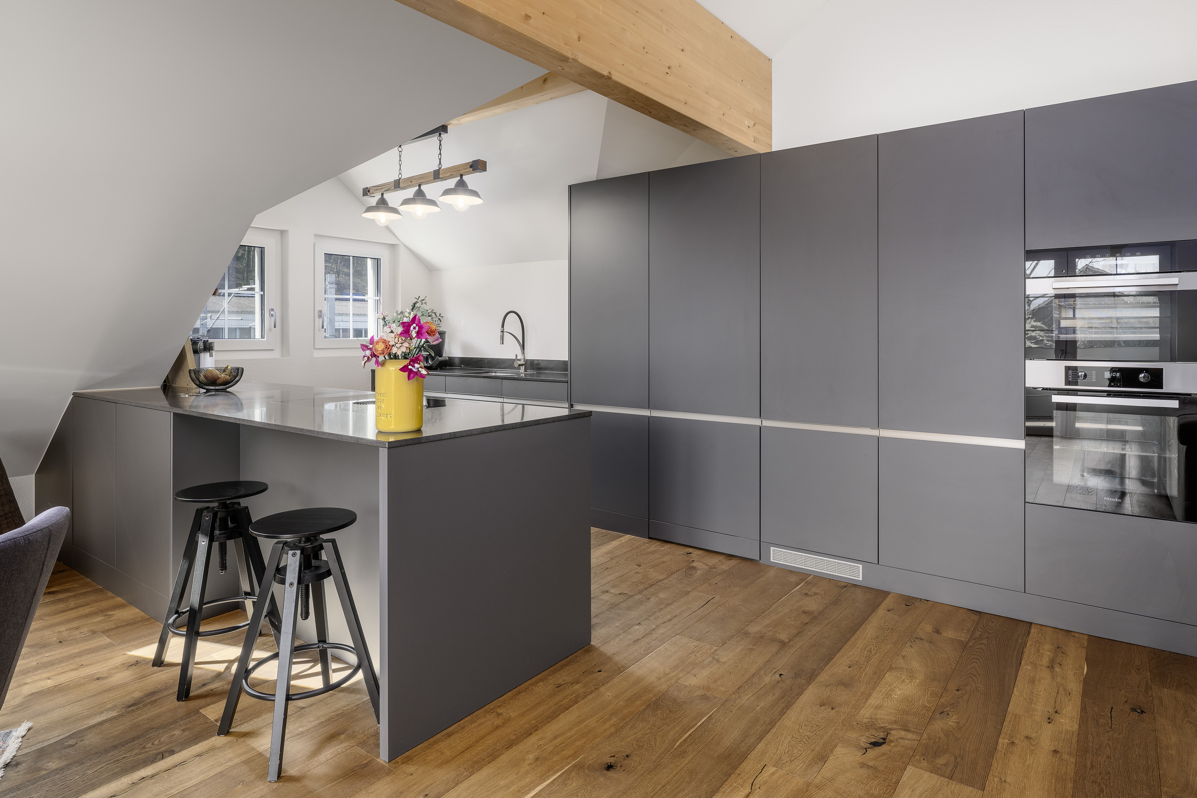 Luxuriant living – central and modern