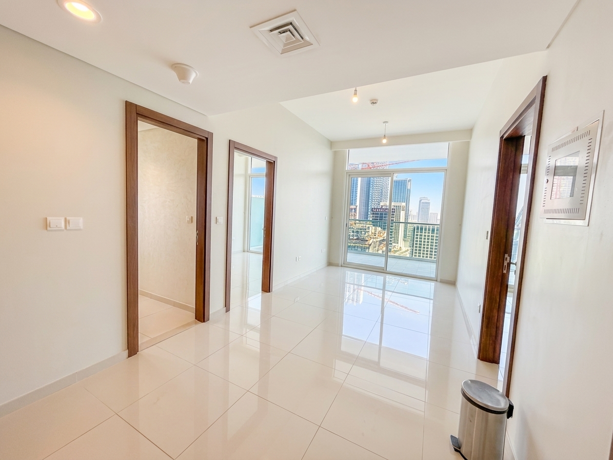 Vacant | Canal Views | Large Balcony | Flexible Cheques
