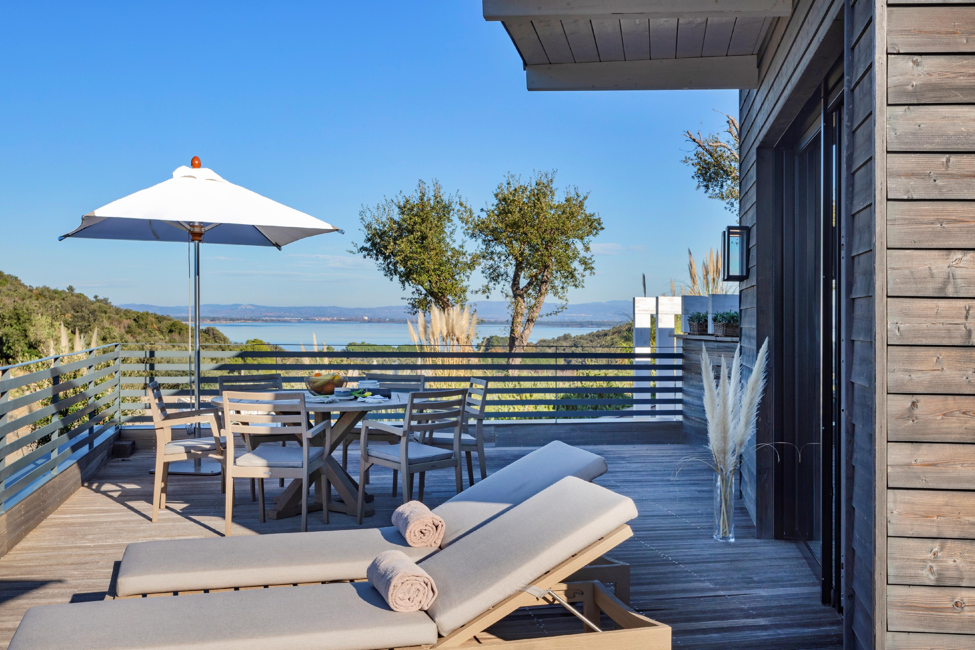 Villa eingebettet im Grünen des Golfclubs von Porto Ercole