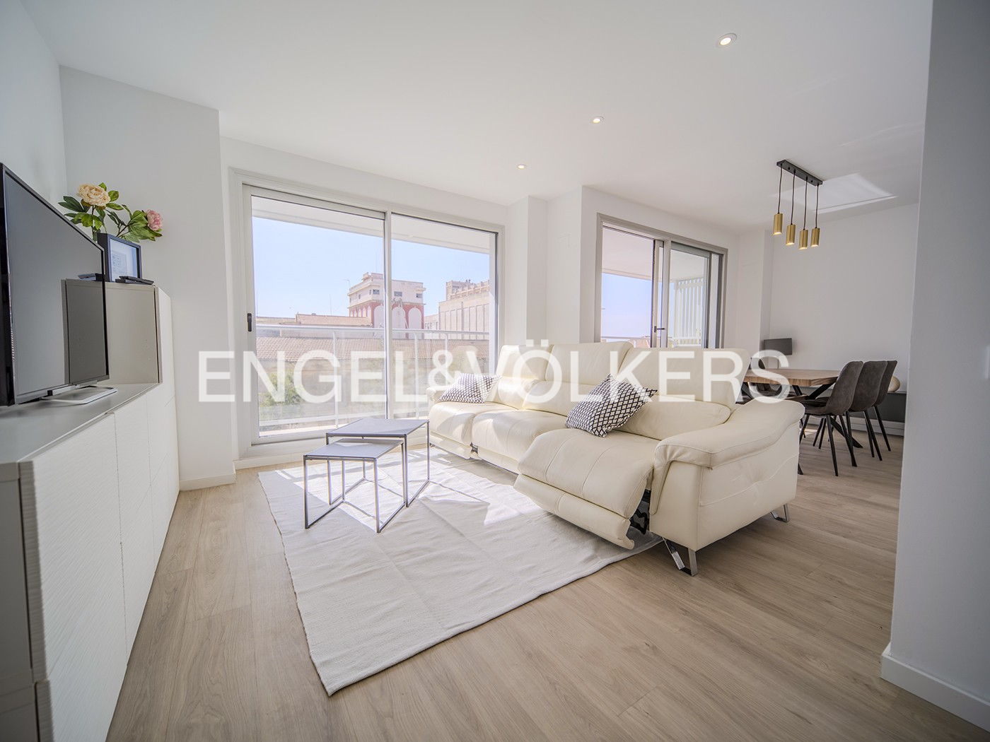 Modern and Family Friendly Beauty