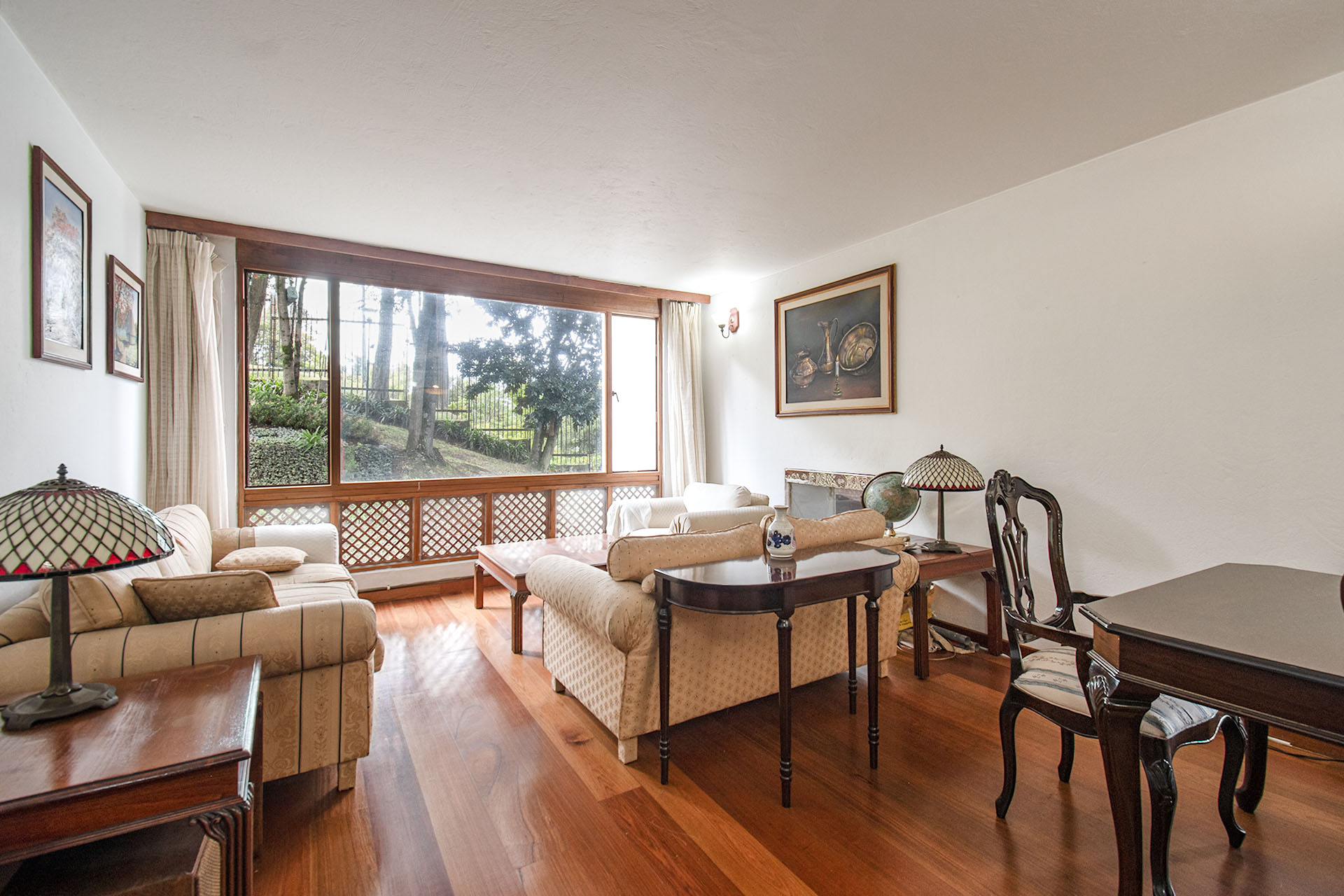 Amplio apartamento con vista para venta en Cerros de Suba.