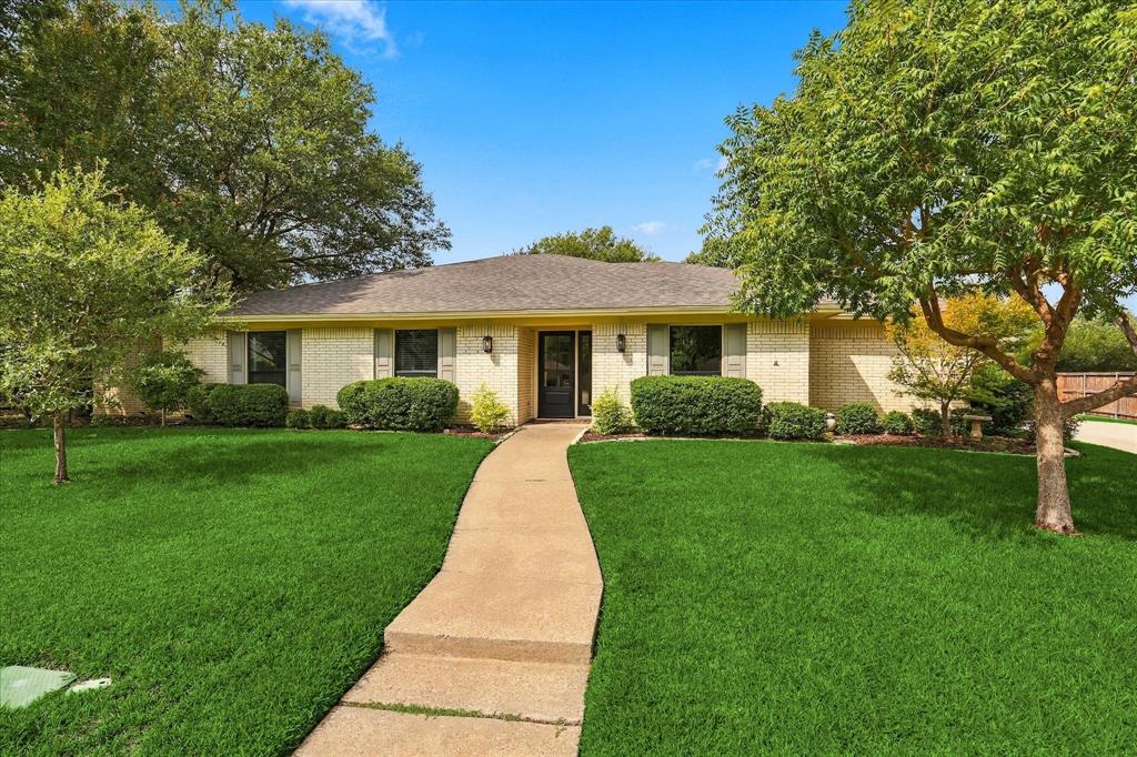 Discover Your Entertainer's Dream on .35 Acres