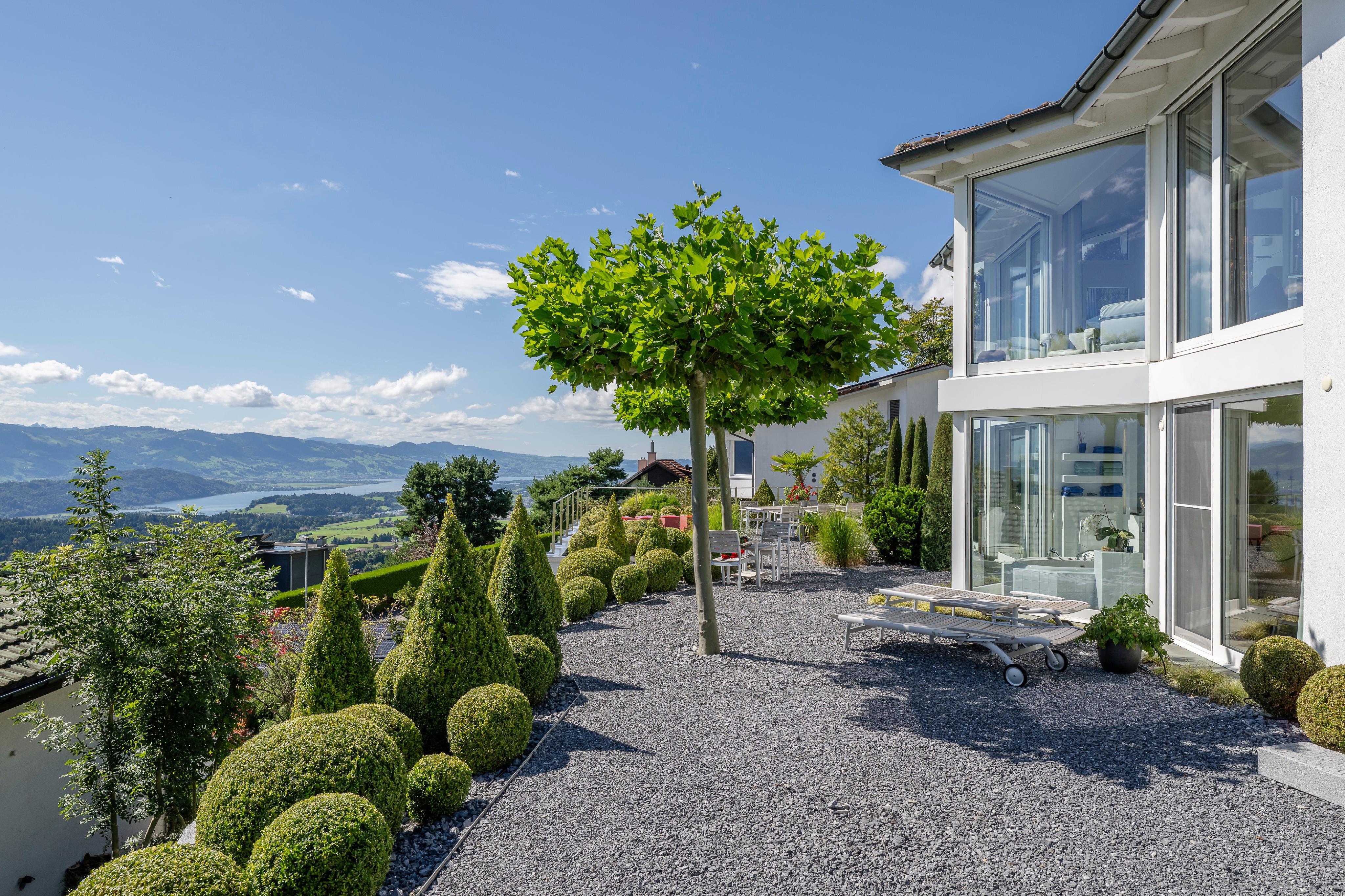 Exclusive living with panoramic views