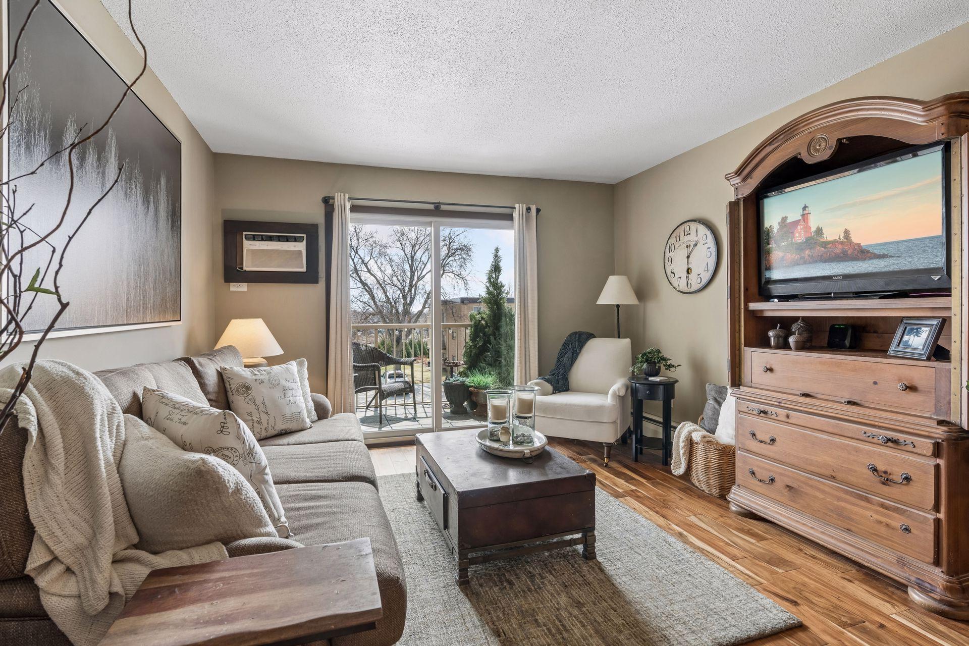 Quietly Curated: The Art of the Cozy One-Level