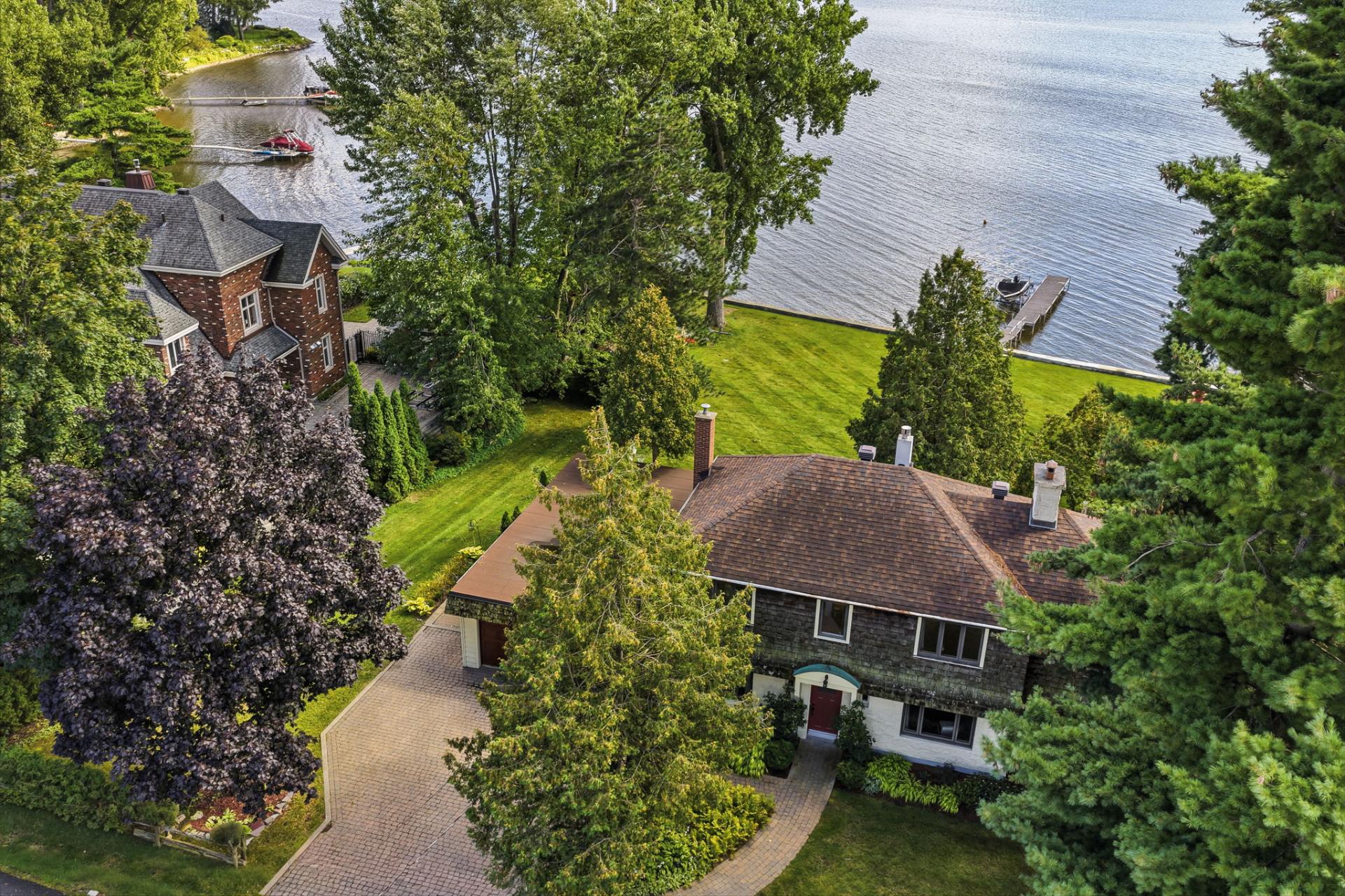 Waterfront property with panoramic views of the lake