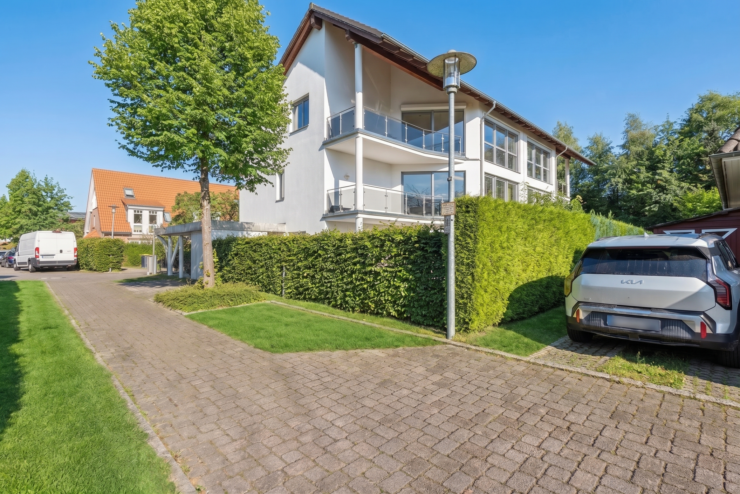 Lichtdurchflutete Maisonette-Wohnung in Ahrensburg – modern, elegant und neuwertig