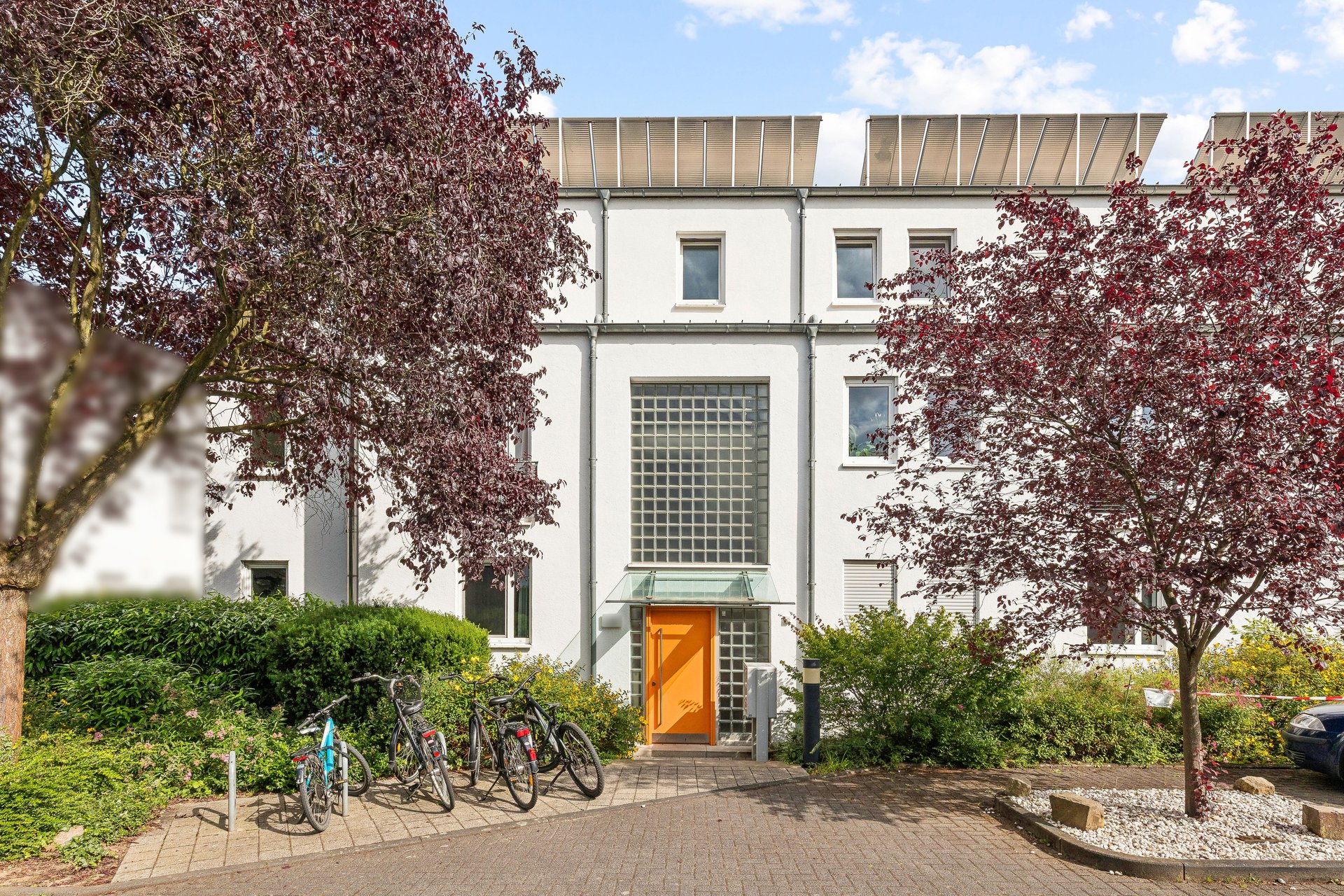 Urban living, relaxed life – 3-room apartment with garden