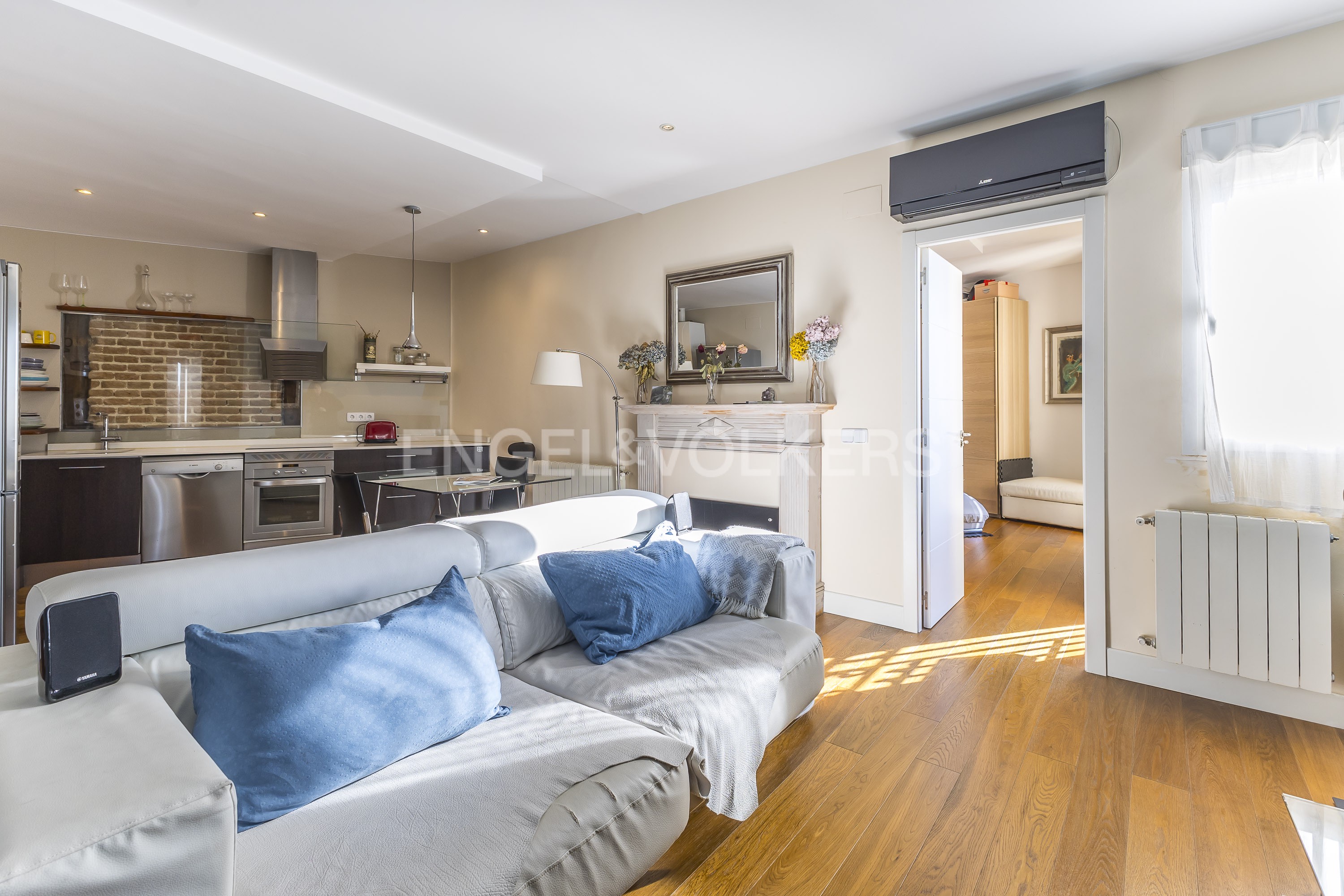 All-inclusive seasonal apartment in Argüelles
