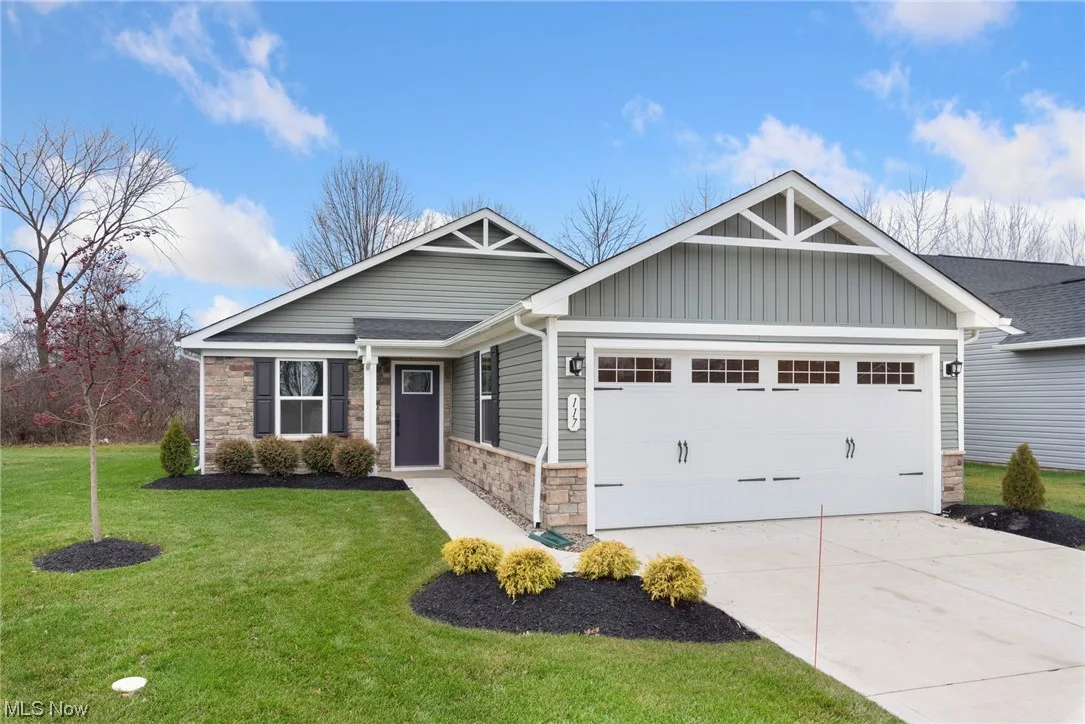 Newly Built Ranch Home in Ridge Water Community in Elyria